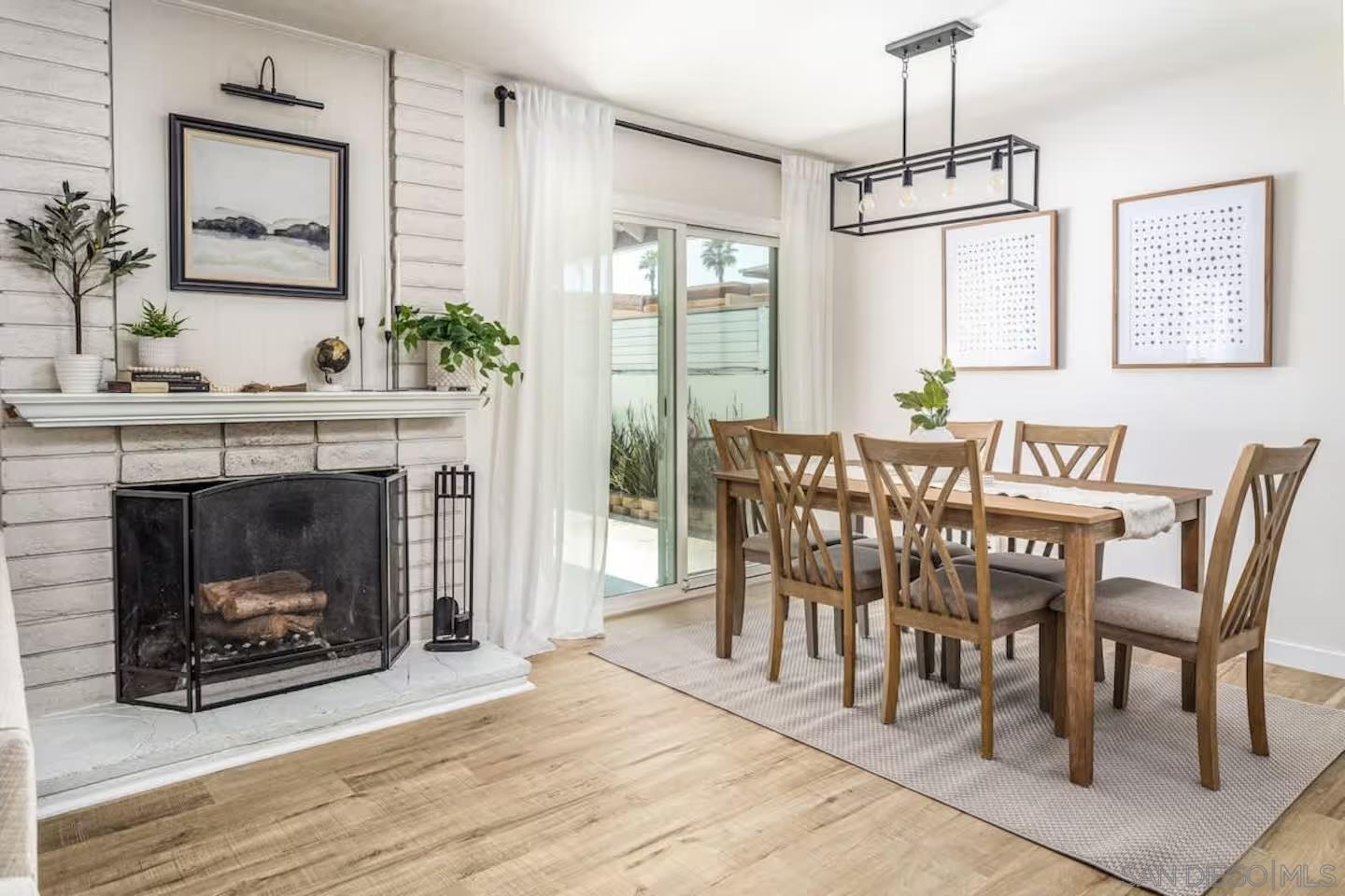 Detail Gallery Image 9 of 39 For 4367  Berwick, San Diego,  CA 92117 - 4 Beds | 3 Baths