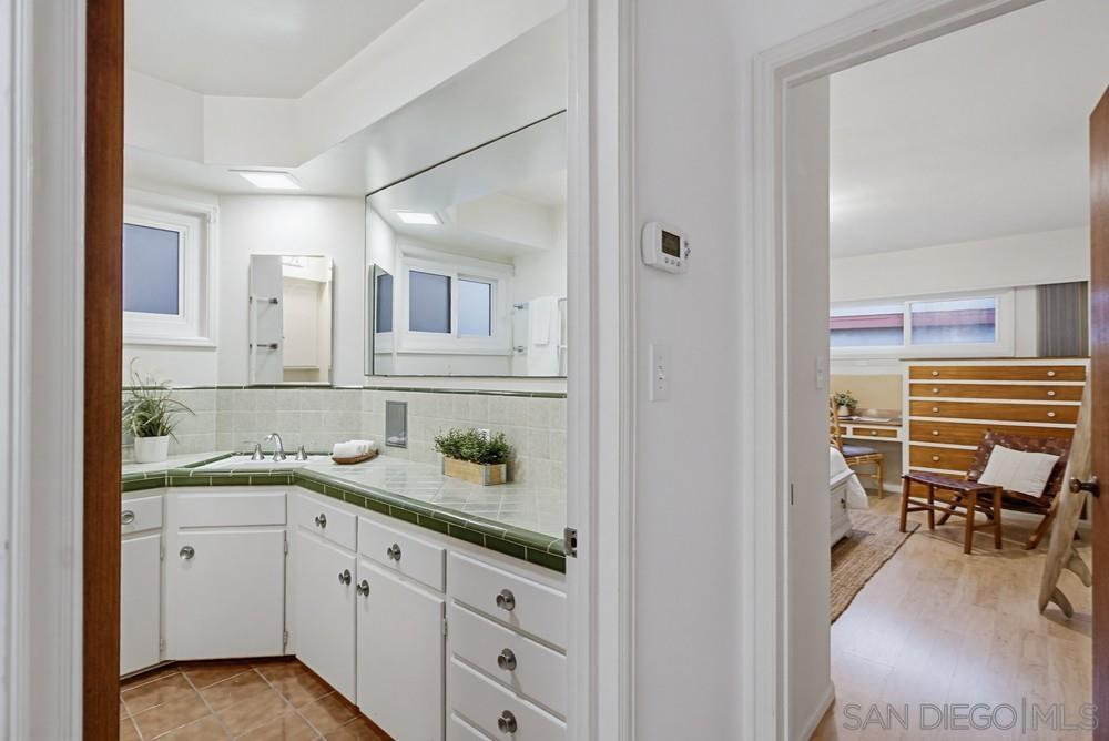 Detail Gallery Image 41 of 75 For 829-31  Avalon Ct, San Diego,  CA 92109 - – Beds | – Baths