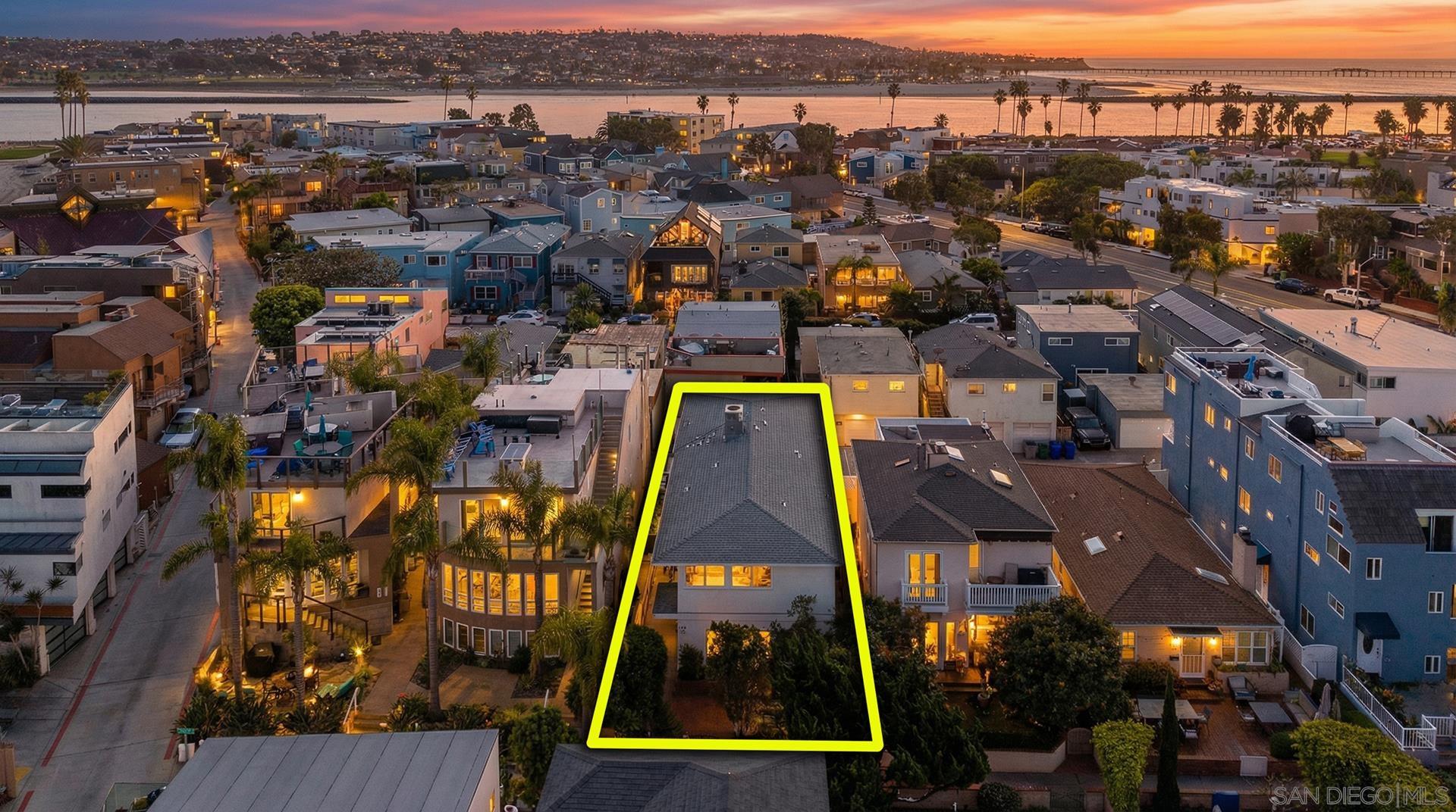 Detail Gallery Image 67 of 75 For 829-31  Avalon Ct, San Diego,  CA 92109 - – Beds | – Baths