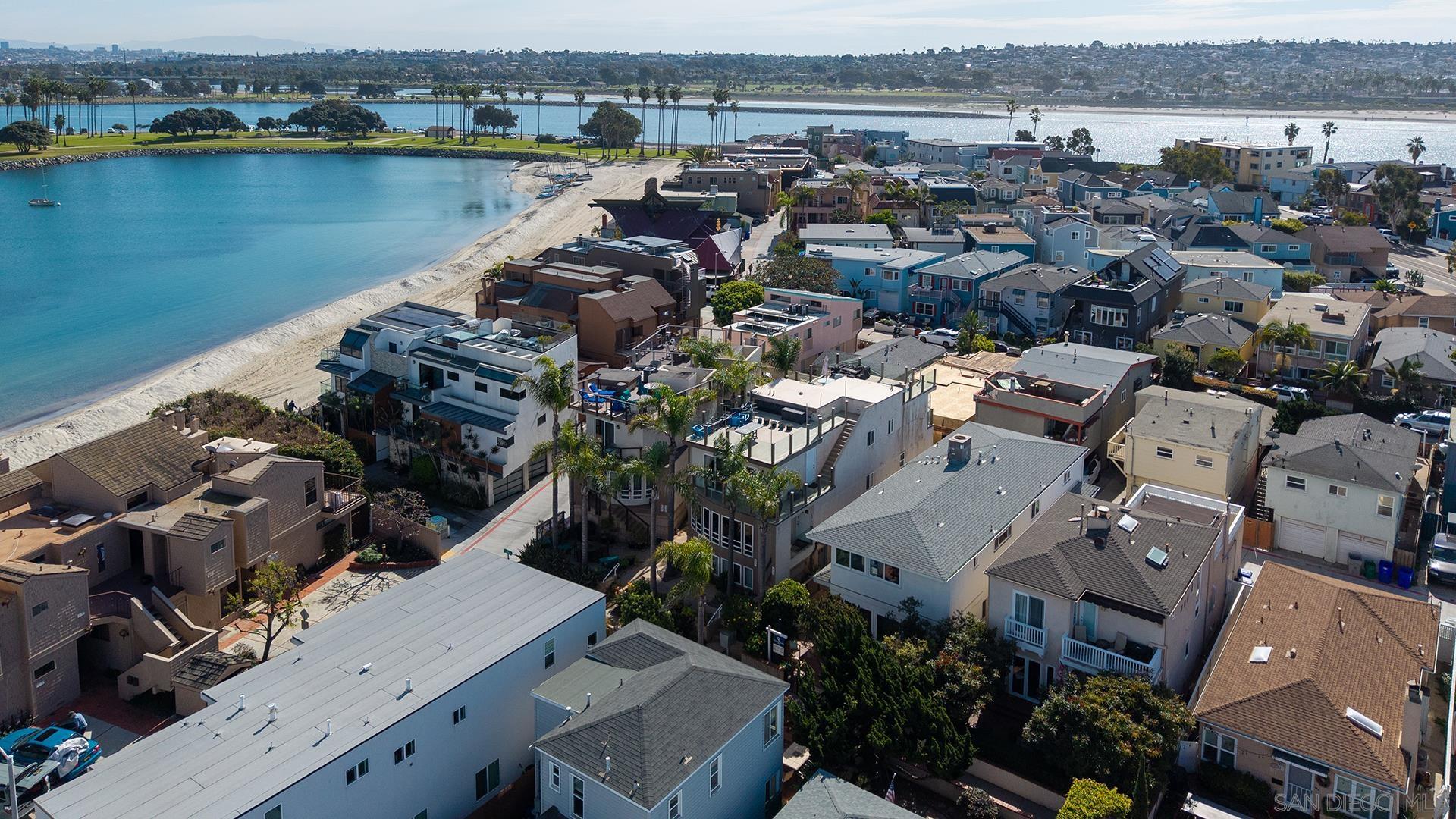 Detail Gallery Image 73 of 75 For 829-31  Avalon Ct, San Diego,  CA 92109 - – Beds | – Baths