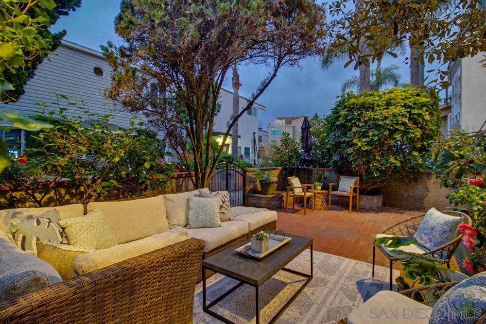 Detail Gallery Image 9 of 75 For 829-31  Avalon Ct, San Diego,  CA 92109 - – Beds | – Baths