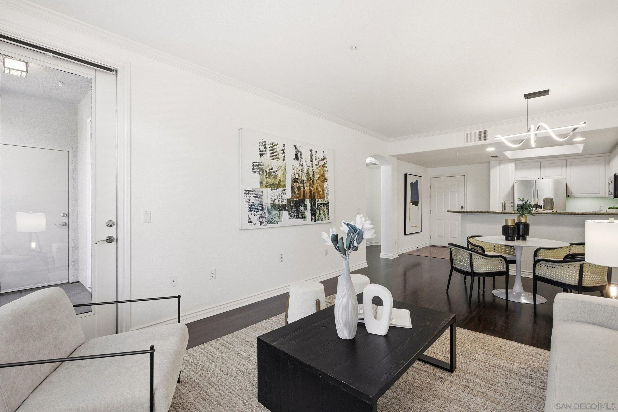 Detail Gallery Image 13 of 38 For 9253  Regents Rd  #A206,  La Jolla,  CA 92037 - 1 Beds | 1 Baths