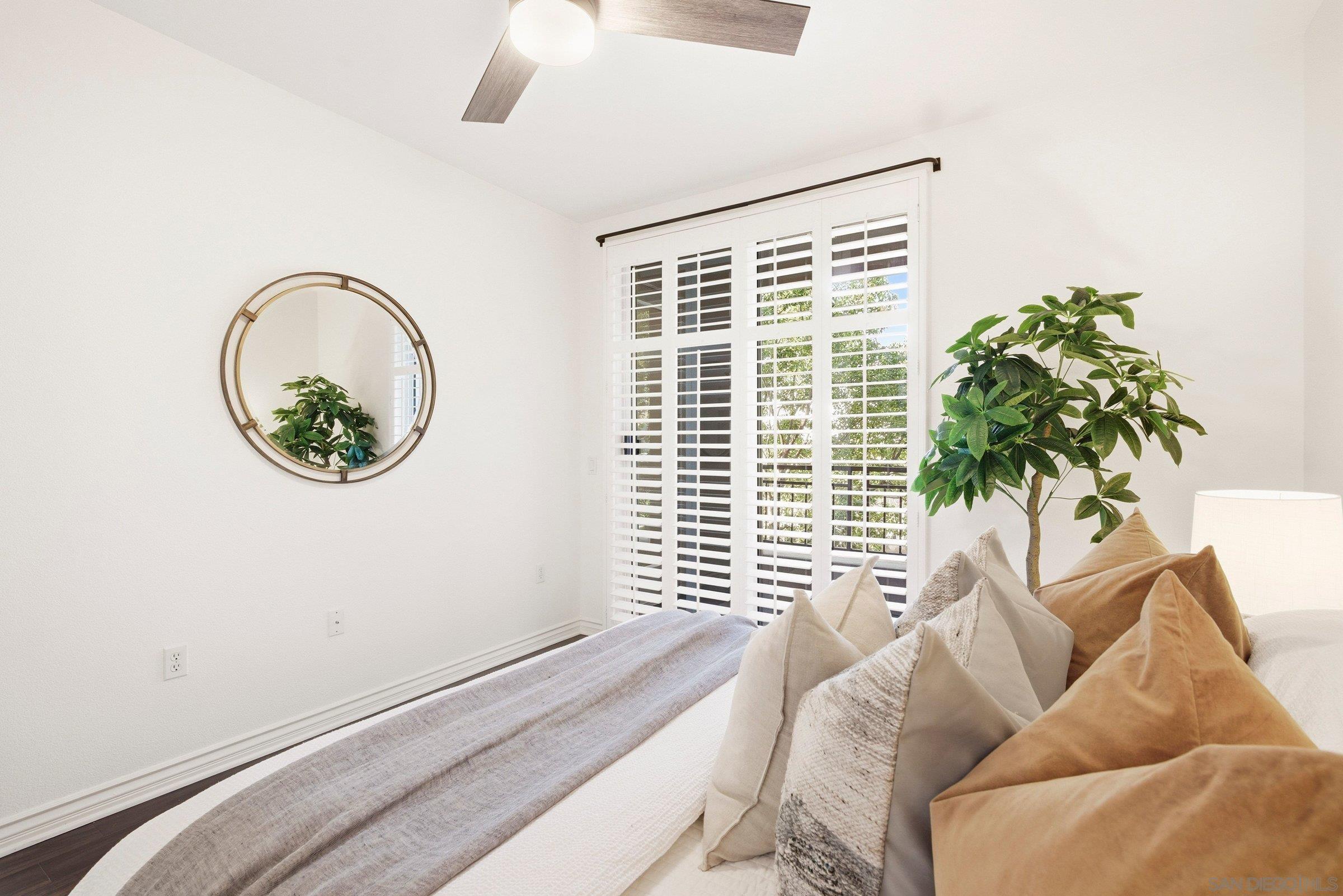 Detail Gallery Image 20 of 38 For 9253  Regents Rd  #A206,  La Jolla,  CA 92037 - 1 Beds | 1 Baths