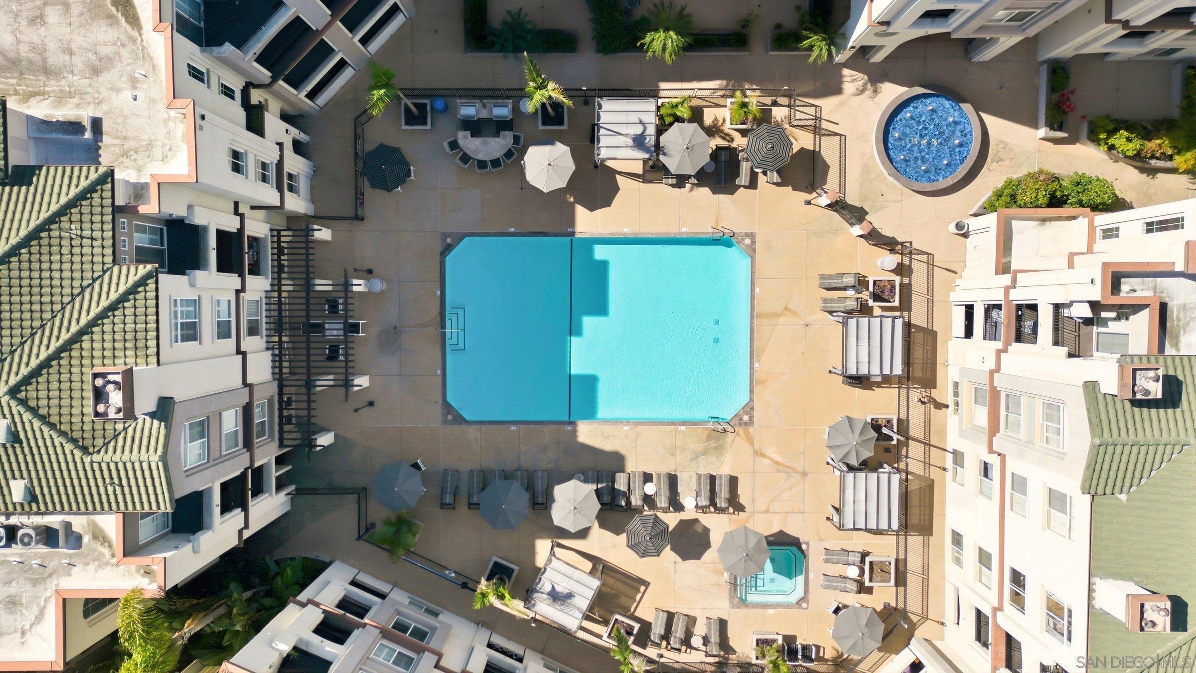 Detail Gallery Image 3 of 38 For 9253  Regents Rd  #A206,  La Jolla,  CA 92037 - 1 Beds | 1 Baths