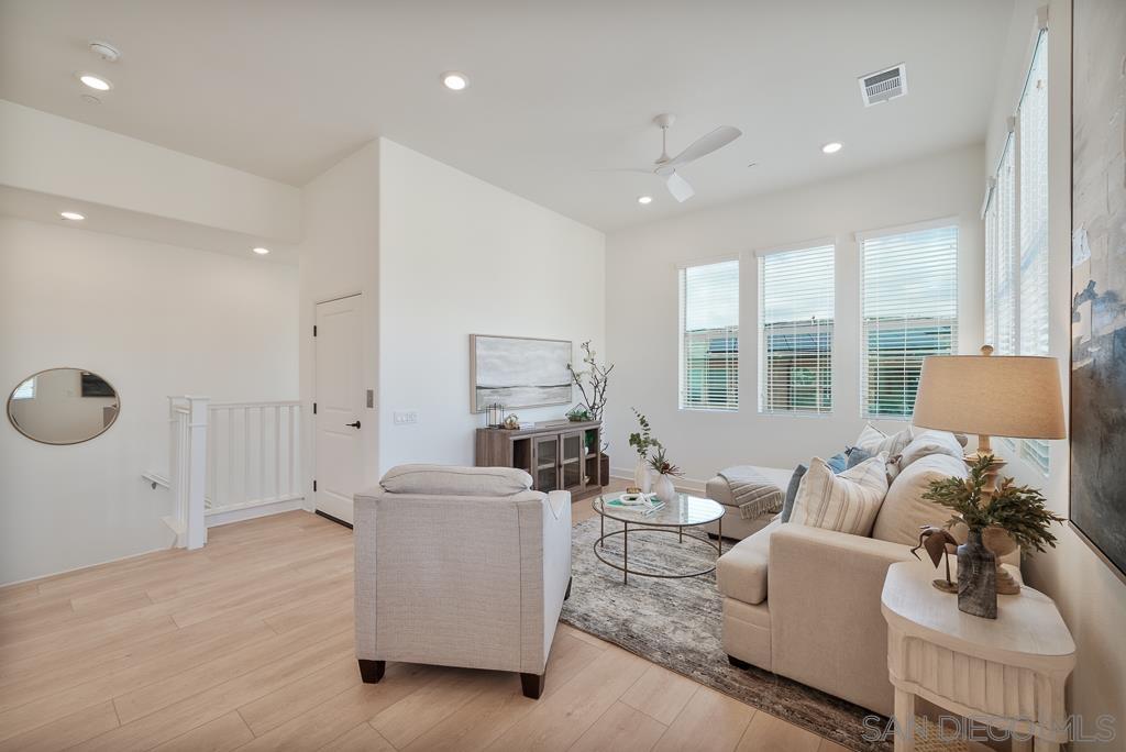 Detail Gallery Image 12 of 55 For 16750  Coyote Bush Dr  #58,  San Diego,  CA 92127 - 3 Beds | 3 Baths