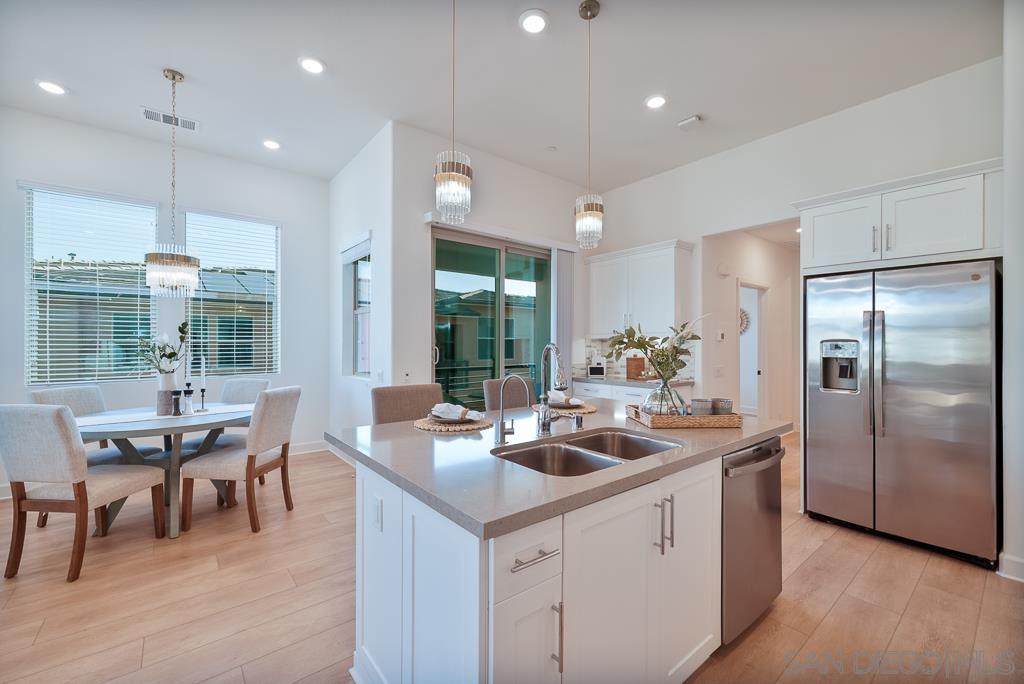 Detail Gallery Image 21 of 55 For 16750  Coyote Bush Dr  #58,  San Diego,  CA 92127 - 3 Beds | 3 Baths