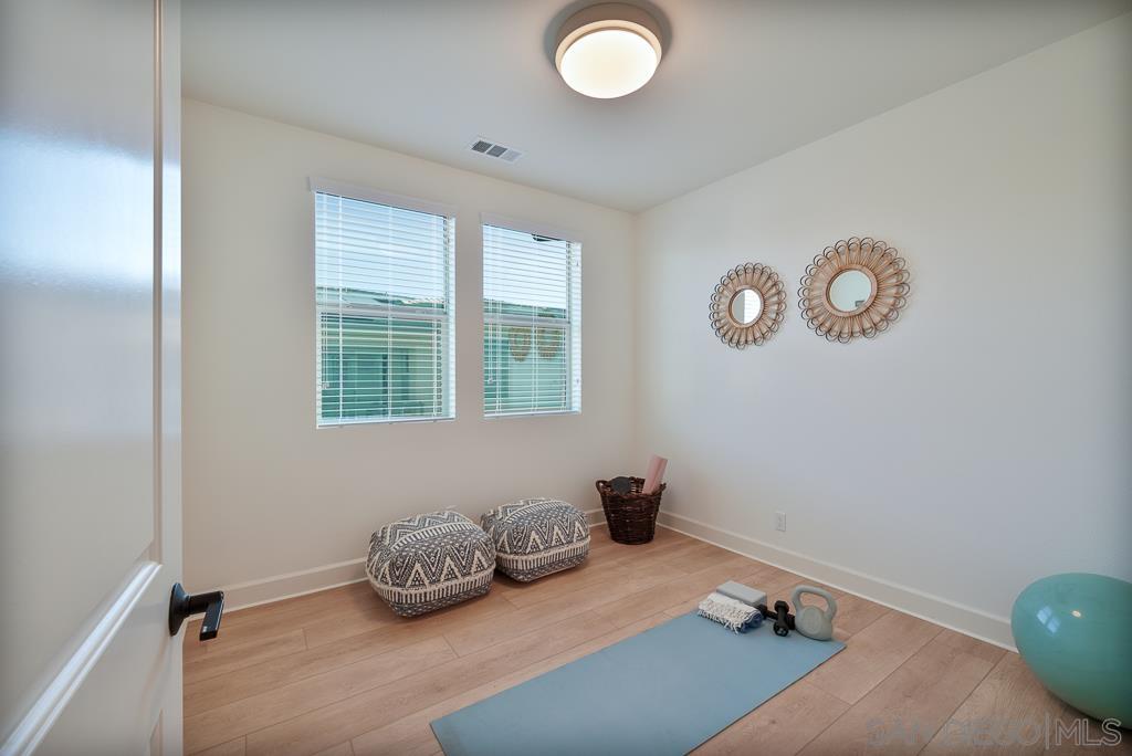 Detail Gallery Image 32 of 55 For 16750  Coyote Bush Dr  #58,  San Diego,  CA 92127 - 3 Beds | 3 Baths