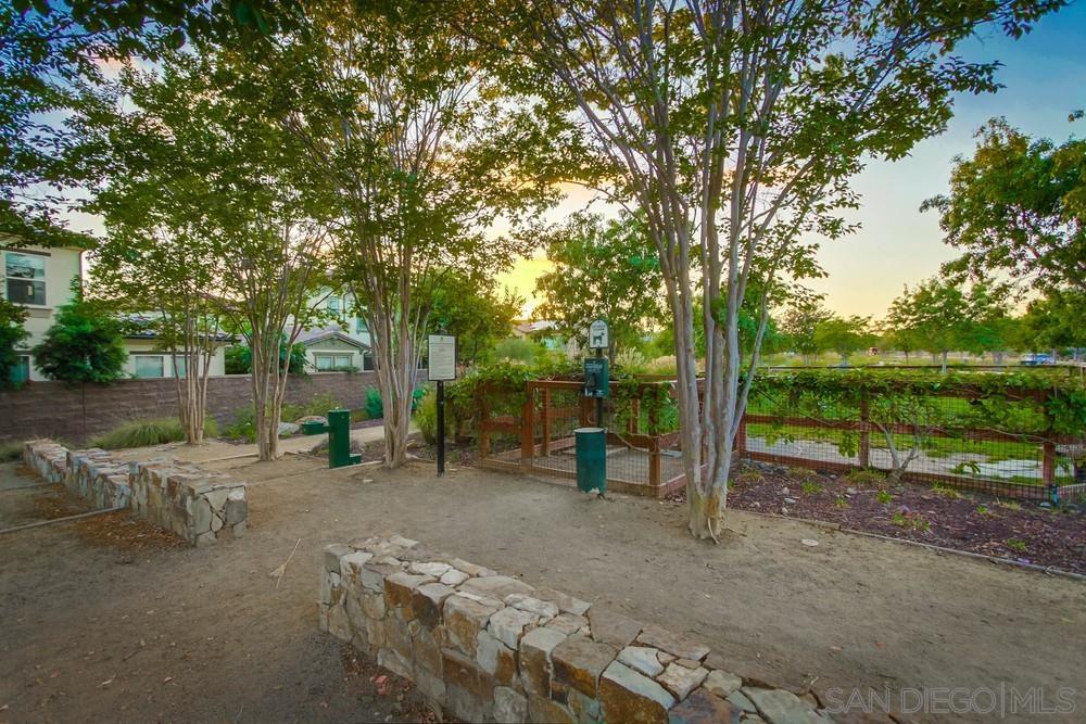 Detail Gallery Image 49 of 55 For 16750  Coyote Bush Dr  #58,  San Diego,  CA 92127 - 3 Beds | 3 Baths