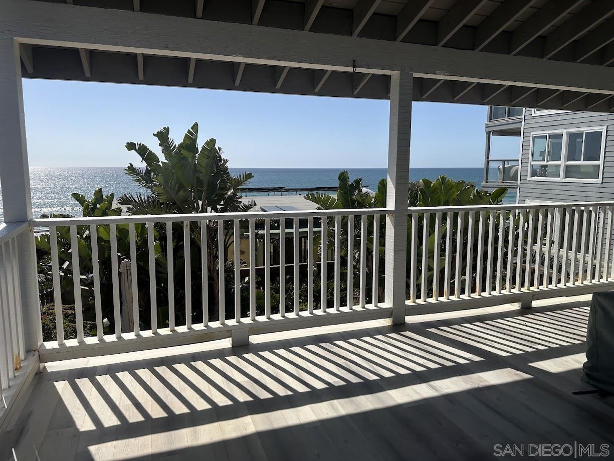 Detail Gallery Image 4 of 21 For 522  4th Street  a, Encinitas,  CA 92024 - 3 Beds | 2 Baths