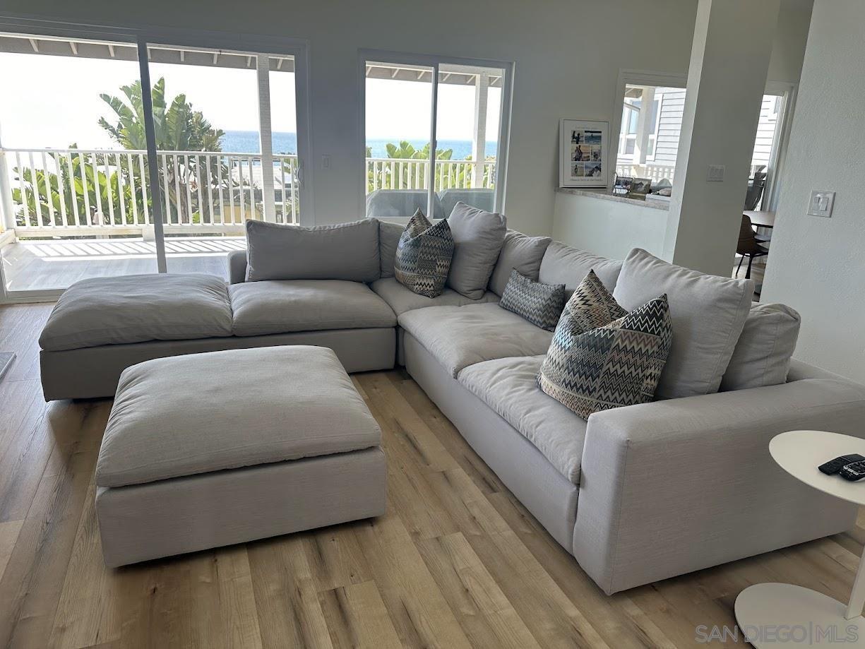 Detail Gallery Image 6 of 21 For 522  4th Street  a, Encinitas,  CA 92024 - 3 Beds | 2 Baths