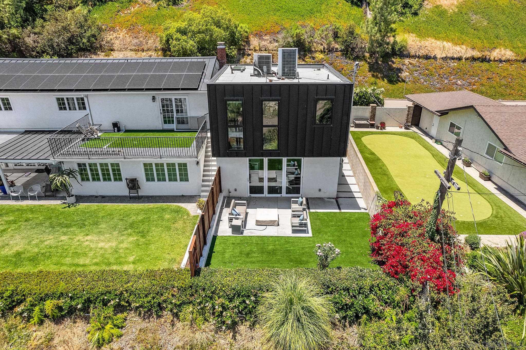 Detail Gallery Image 17 of 50 For 5830  Desert View Dr, La Jolla,  CA 92037 - 3 Beds | 2 Baths