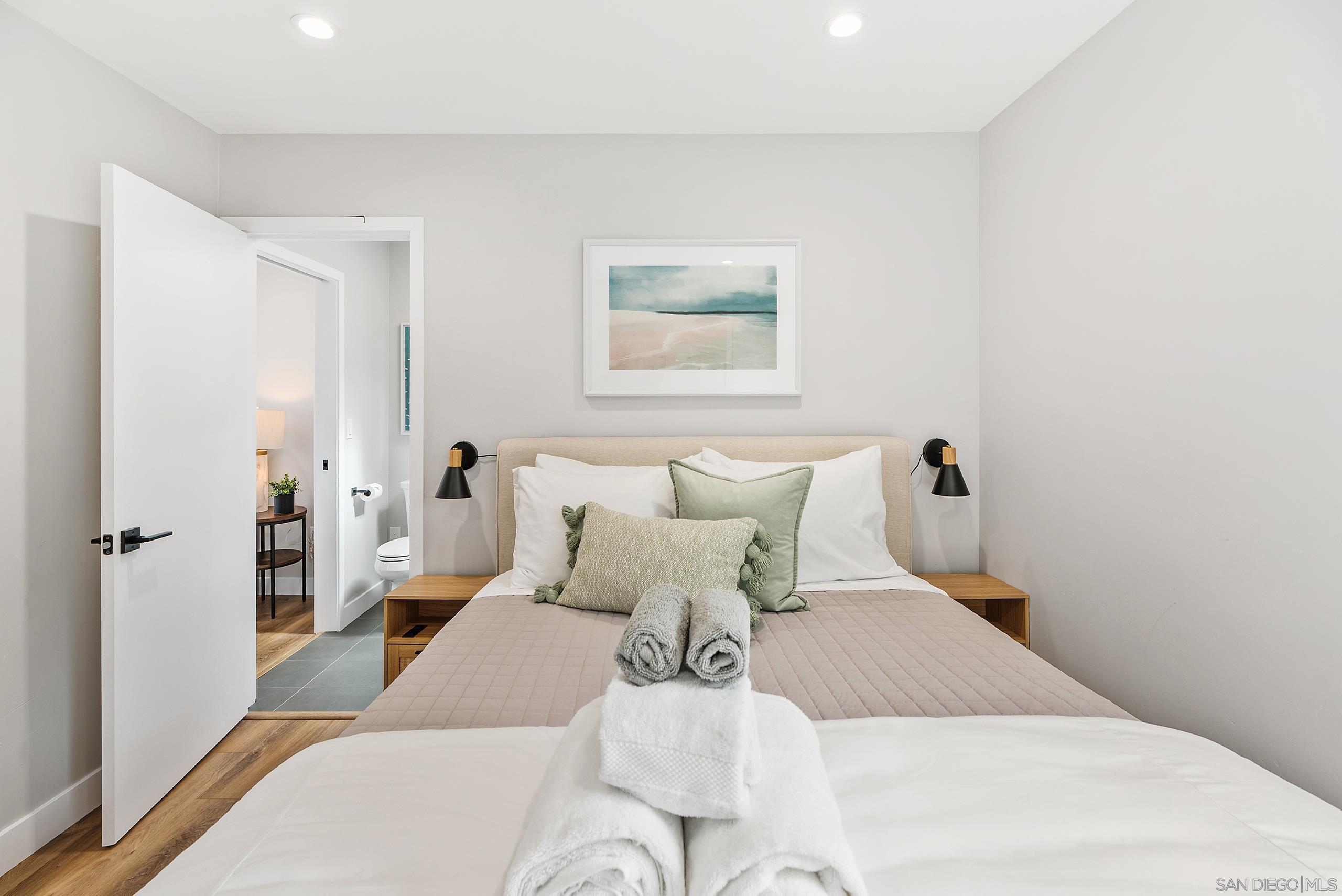 Detail Gallery Image 36 of 50 For 5830  Desert View Dr, La Jolla,  CA 92037 - 3 Beds | 2 Baths