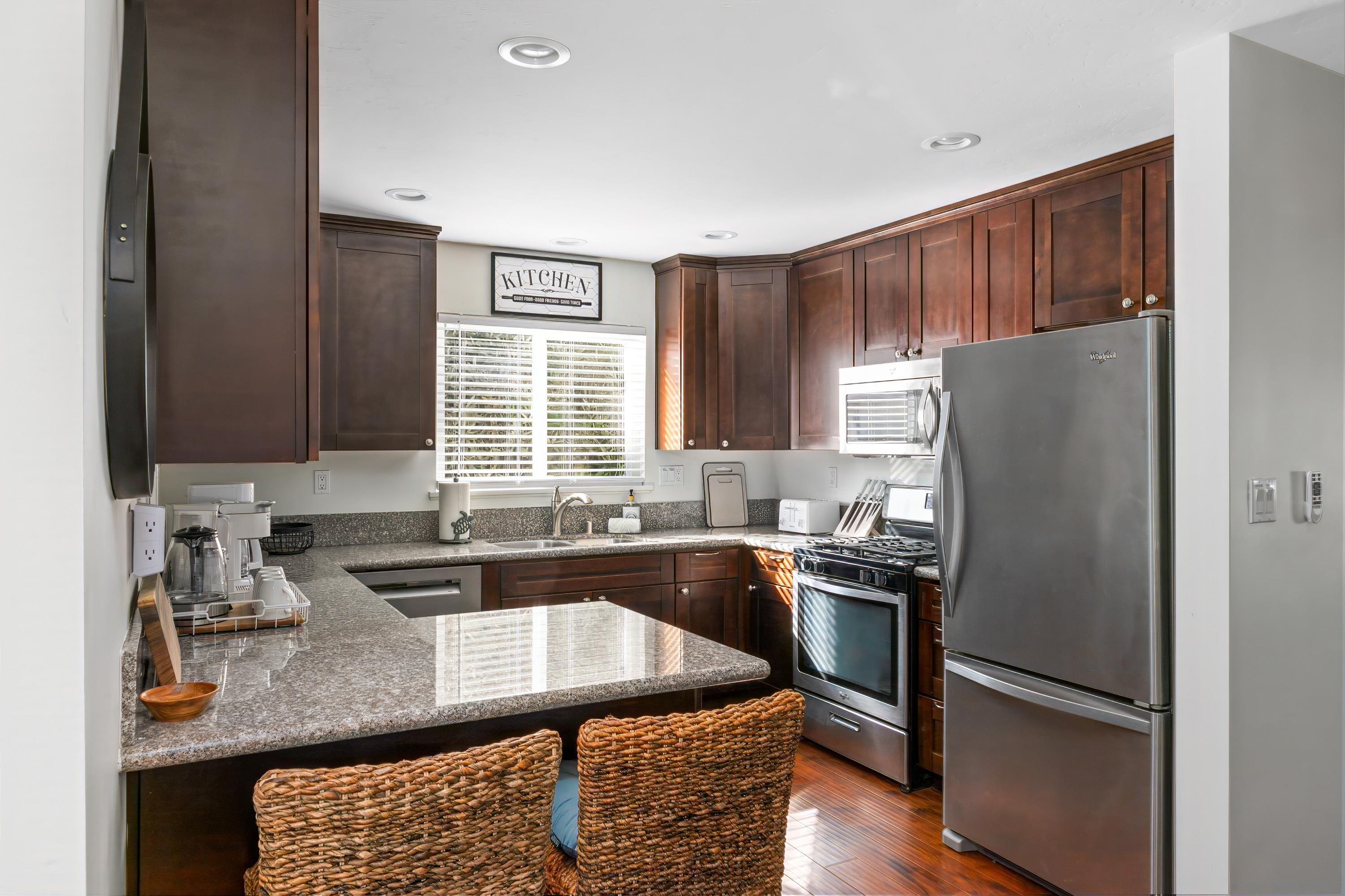 Detail Gallery Image 4 of 36 For 4489  Bertha Street, San Diego,  CA 92117 - 3 Beds | 2 Baths