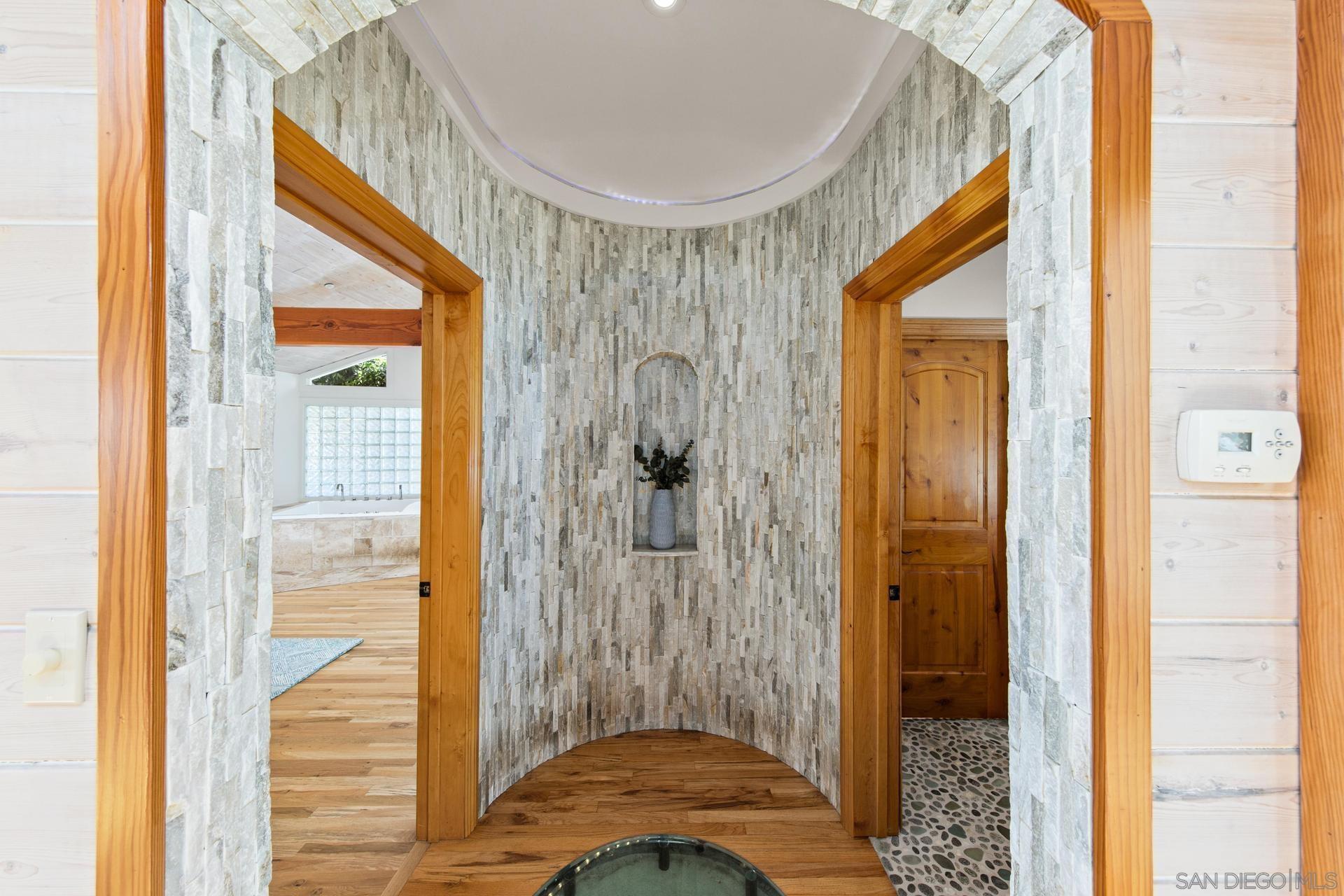 Detail Gallery Image 15 of 55 For 4853/620  Ocean/Law, San Diego,  CA 92109 - 3 Beds | 3/1 Baths