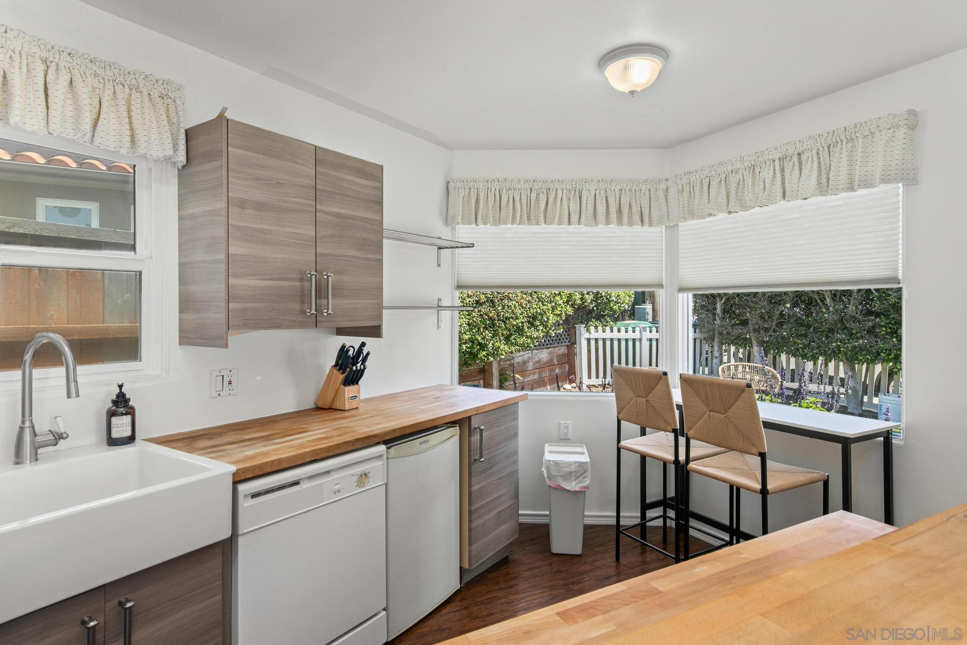 Detail Gallery Image 50 of 55 For 4853/620  Ocean/Law, San Diego,  CA 92109 - 3 Beds | 3/1 Baths