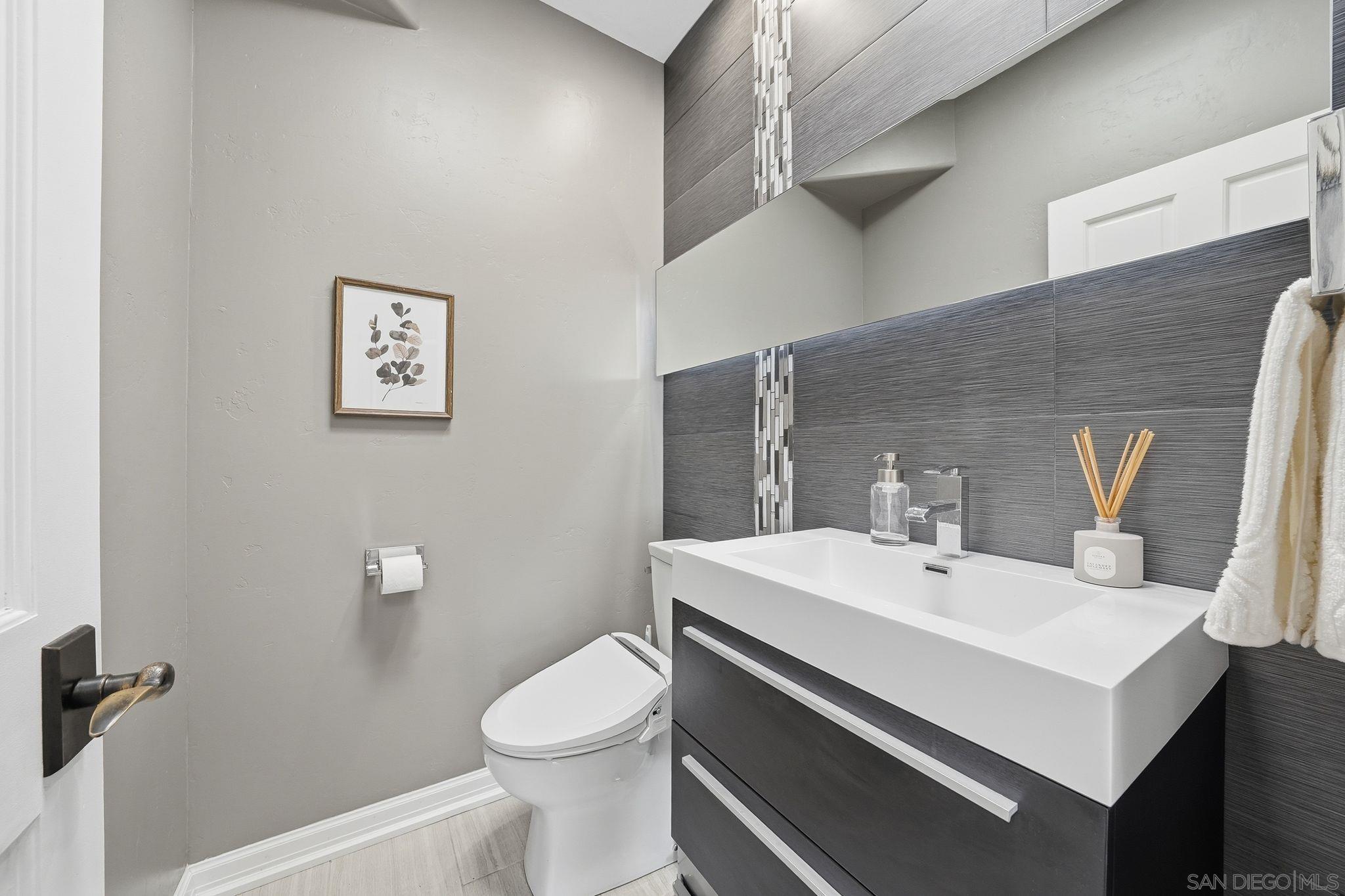 Detail Gallery Image 26 of 74 For 9610  Vista Del Sol, Spring Valley,  CA 91977 - 7 Beds | 4/1 Baths