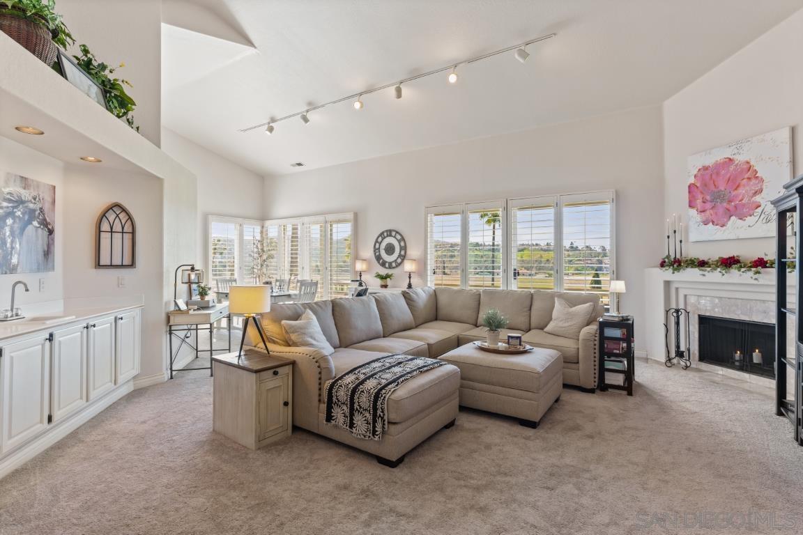 Detail Gallery Image 4 of 37 For 56  via Casitas, Bonsall,  CA 92003 - 3 Beds | 2/1 Baths