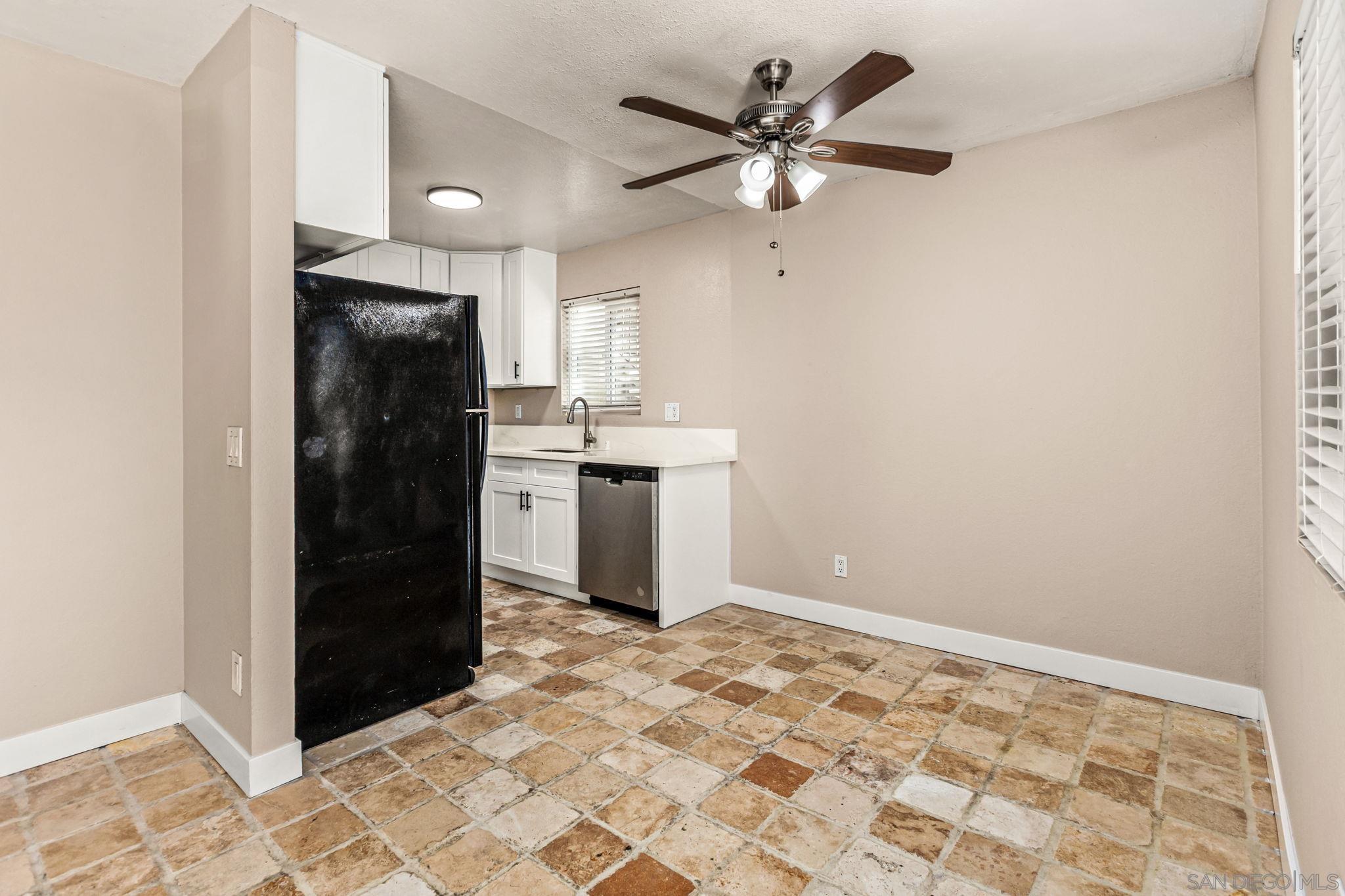 Detail Gallery Image 9 of 27 For 510  Calle Montecito  #51,  Oceanside,  CA 92057 - 2 Beds | 1 Baths