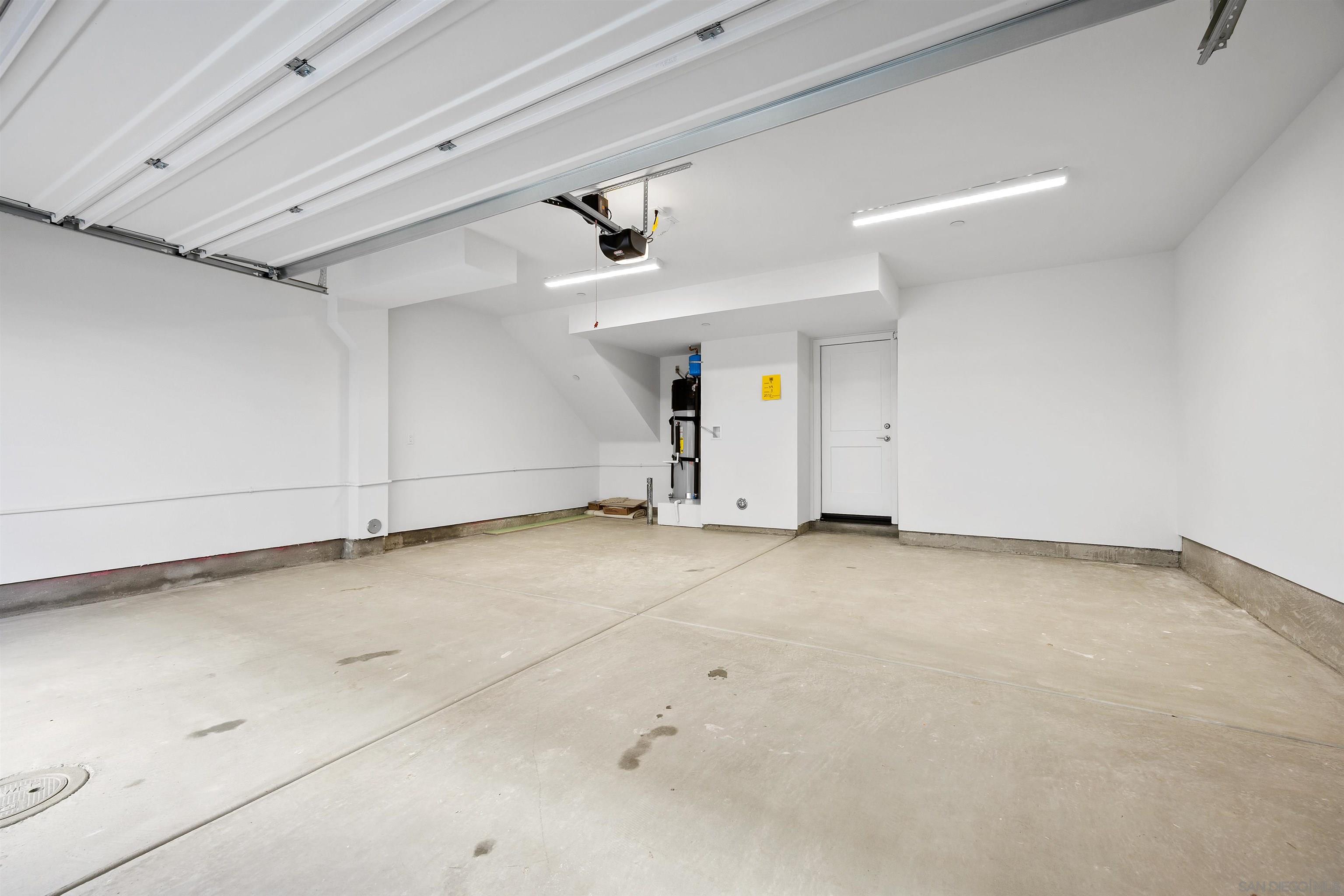 Detail Gallery Image 16 of 27 For 2572  Chamomile, Carlsbad,  CA 92008 - 3 Beds | 2/2 Baths