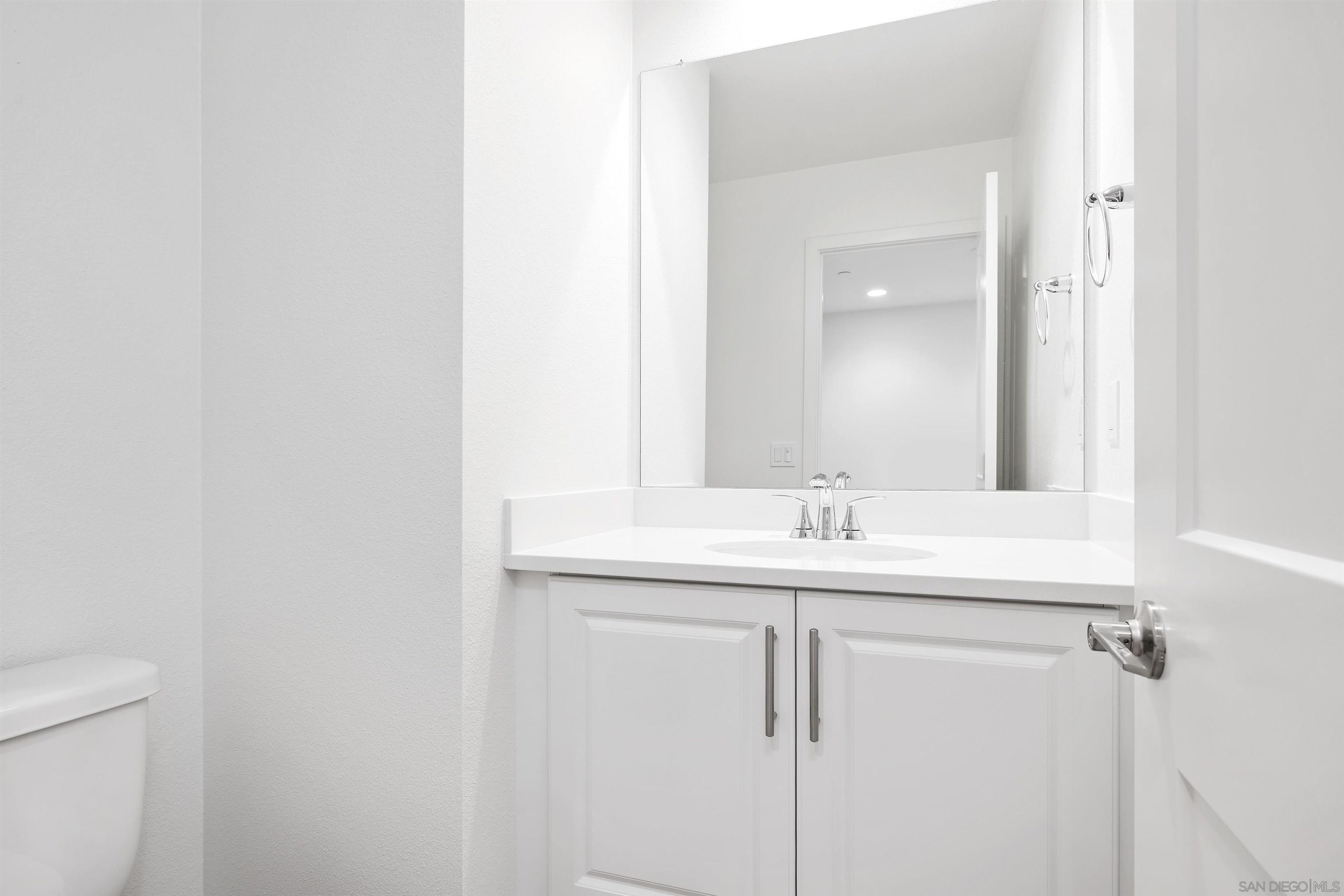 Detail Gallery Image 18 of 27 For 2572  Chamomile, Carlsbad,  CA 92008 - 3 Beds | 2/2 Baths