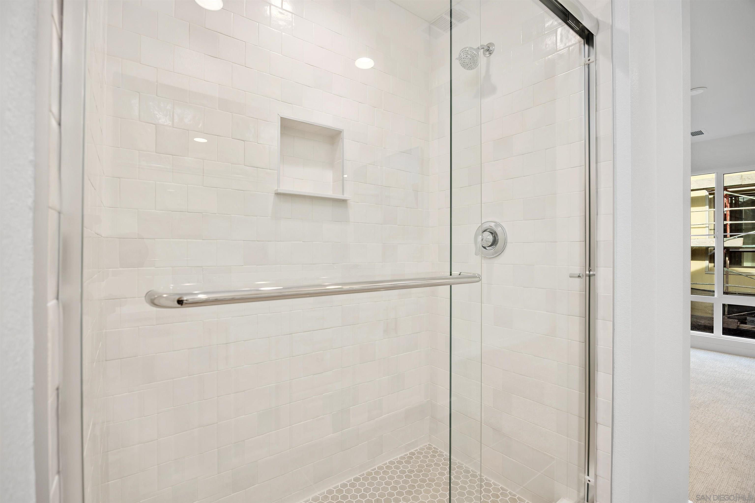 Detail Gallery Image 23 of 27 For 2572  Chamomile, Carlsbad,  CA 92008 - 3 Beds | 2/2 Baths