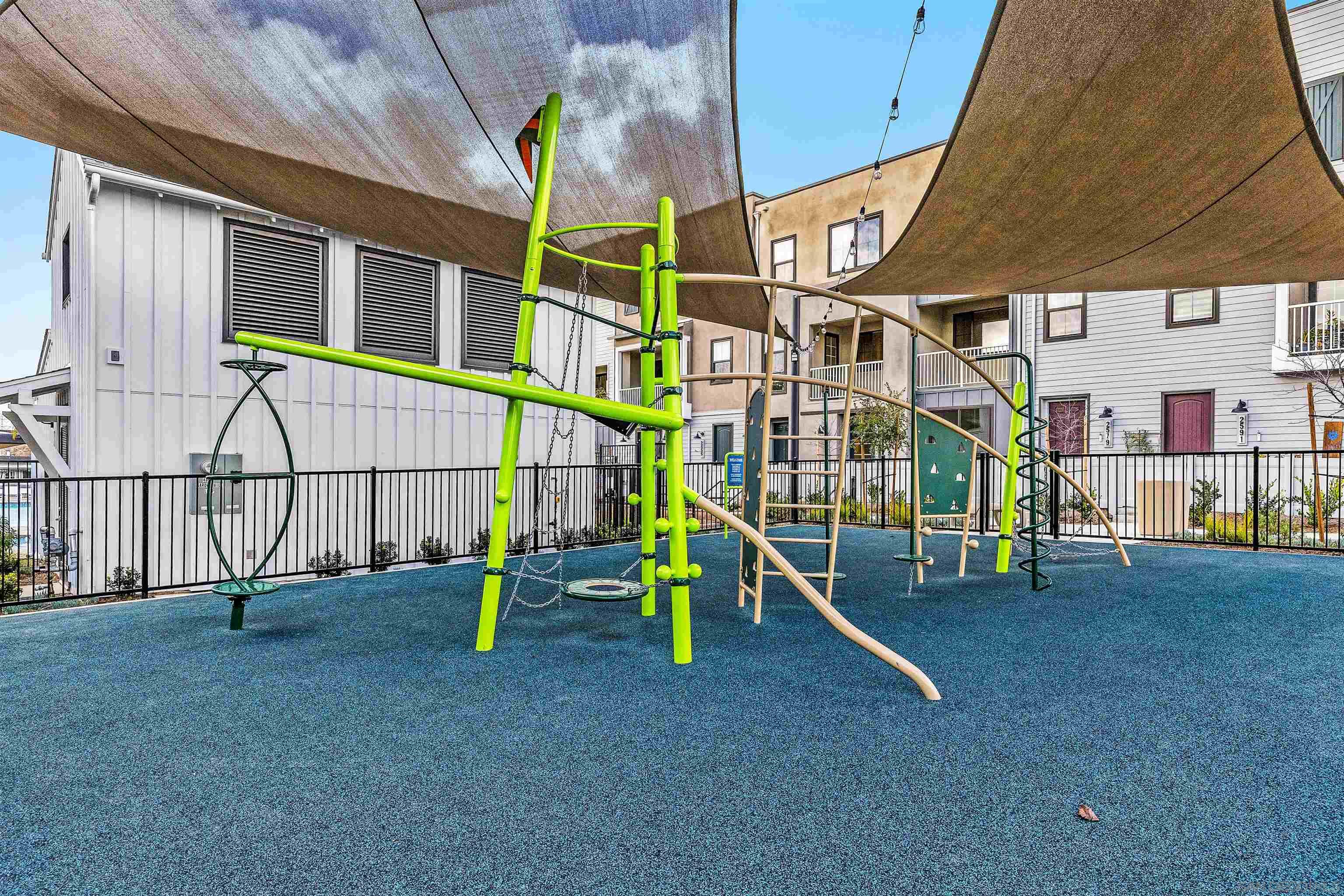 Detail Gallery Image 24 of 27 For 2572  Chamomile, Carlsbad,  CA 92008 - 3 Beds | 2/2 Baths