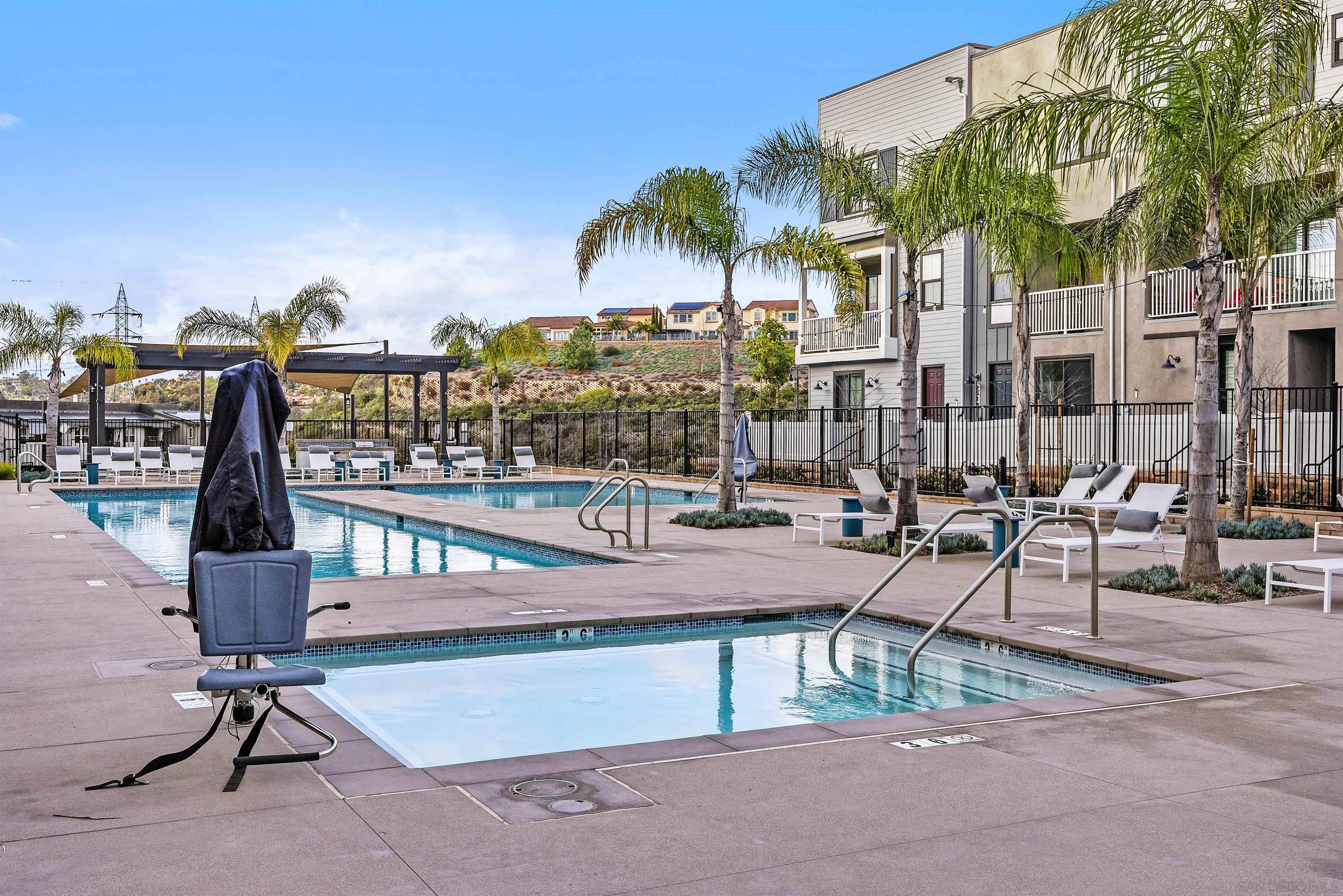 Detail Gallery Image 26 of 27 For 2572  Chamomile, Carlsbad,  CA 92008 - 3 Beds | 2/2 Baths