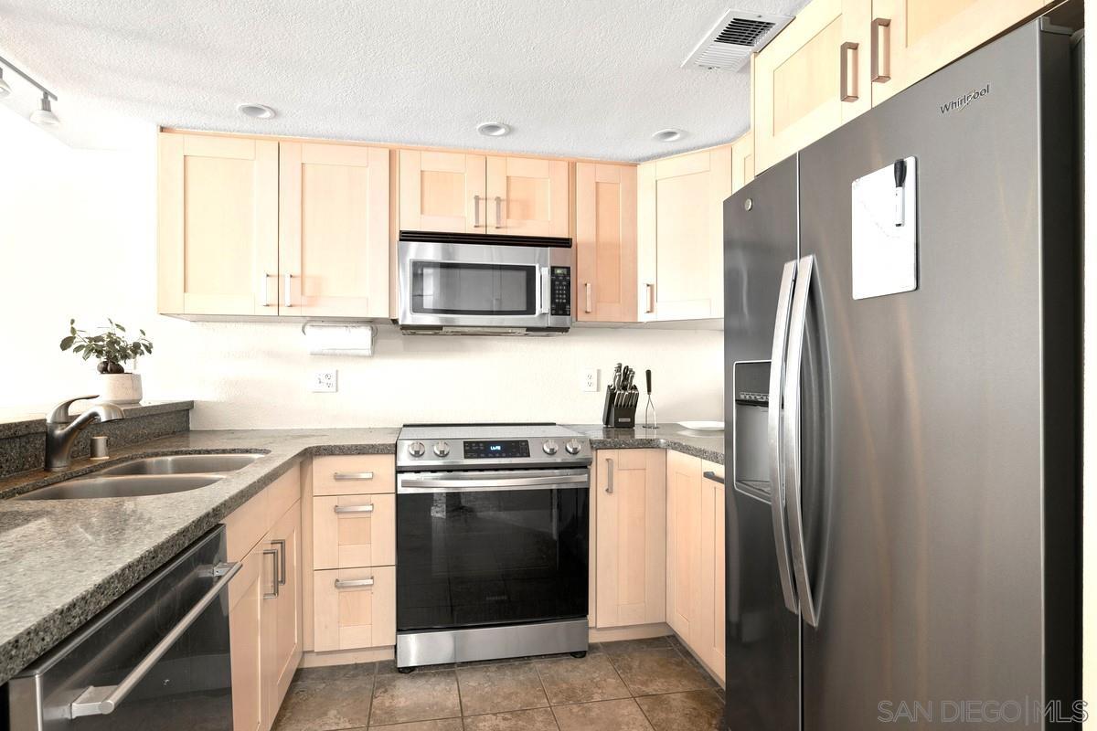 Detail Gallery Image 3 of 9 For 3790  Florida St  A103, San Diego,  CA 92104 - 1 Beds | 1 Baths