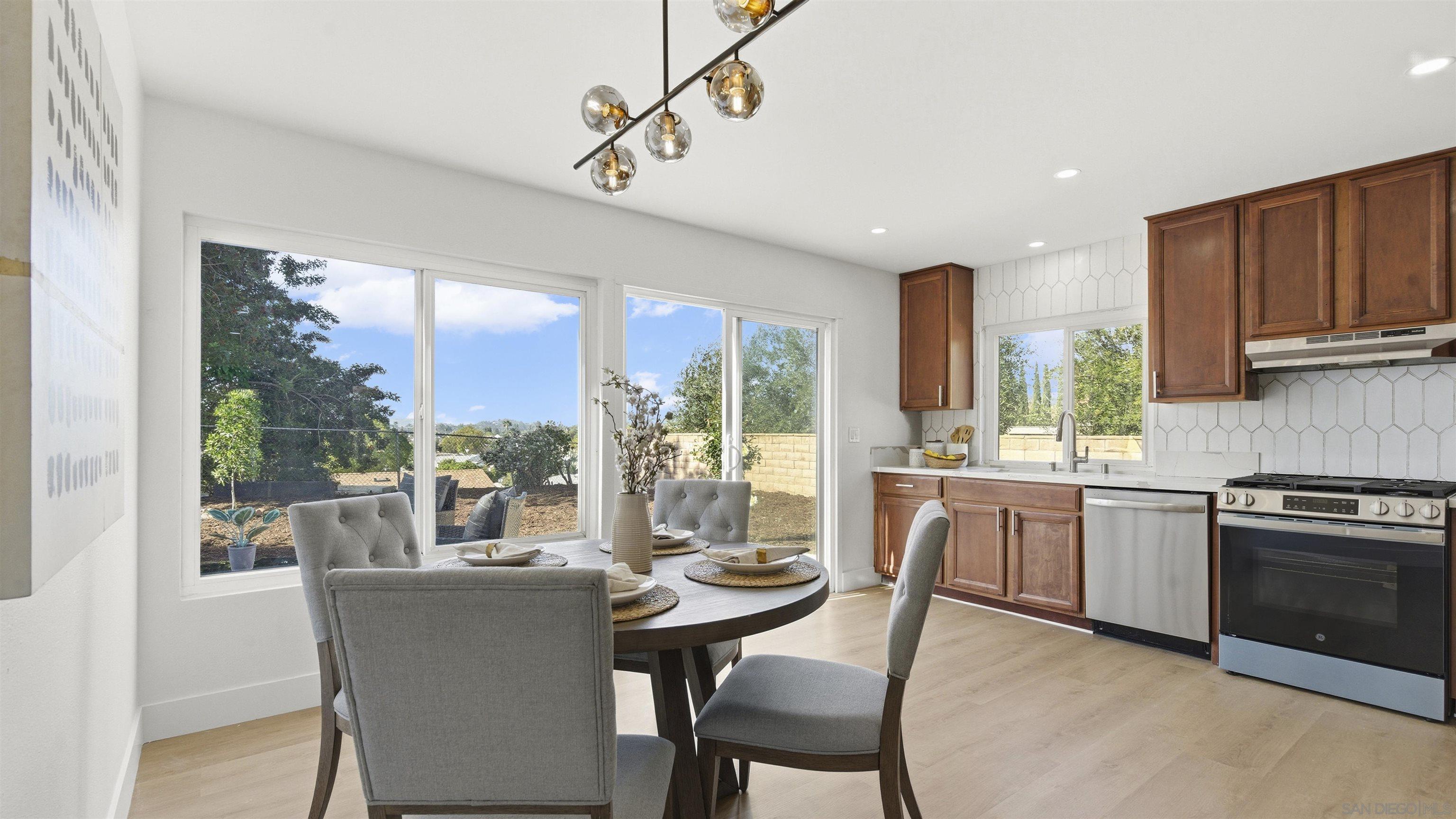 Detail Gallery Image 7 of 30 For 1151  Conway Dr, Escondido,  CA 92027 - 3 Beds | 2 Baths