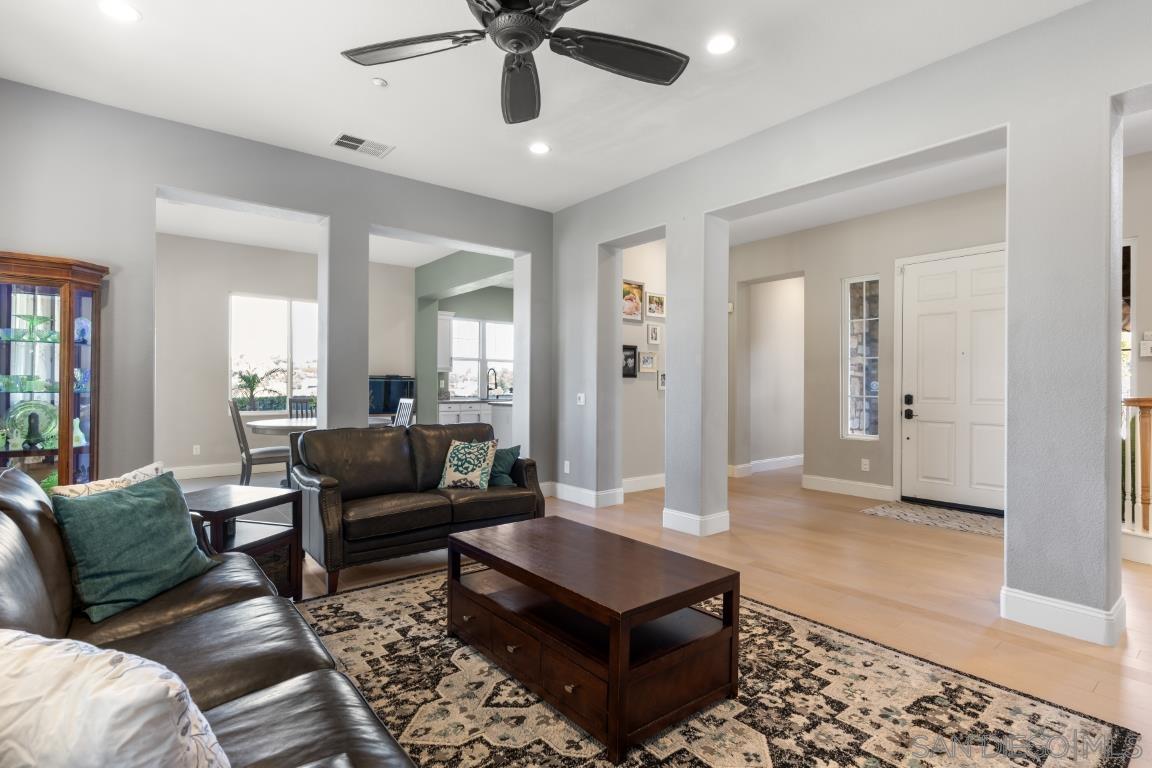 Detail Gallery Image 18 of 52 For 310  Highland Oaks, Fallbrook,  CA 92028 - 5 Beds | 4/1 Baths