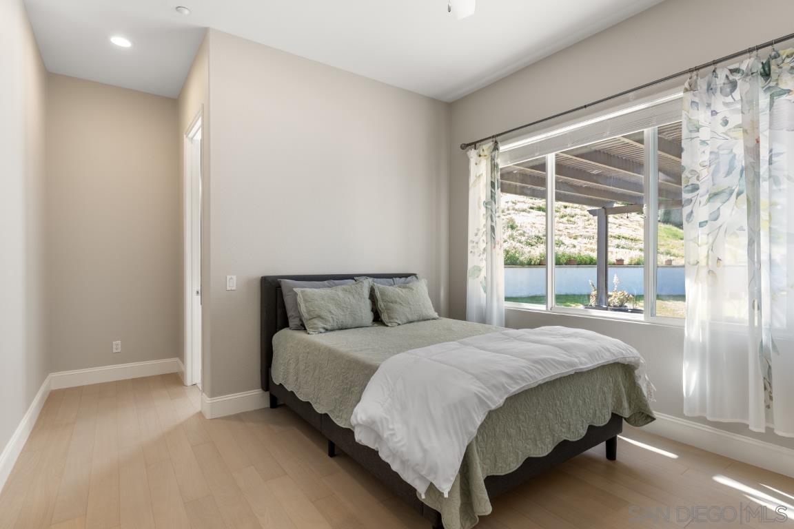 Detail Gallery Image 21 of 52 For 310  Highland Oaks, Fallbrook,  CA 92028 - 5 Beds | 4/1 Baths