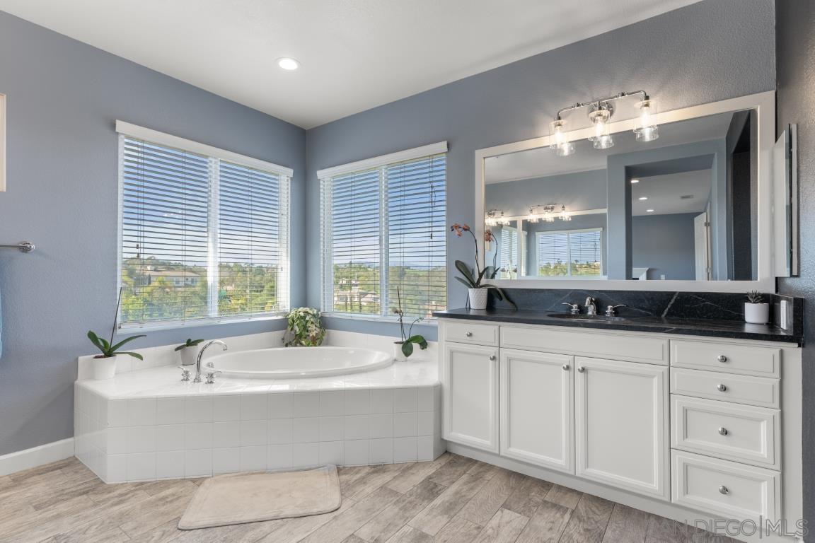 Detail Gallery Image 30 of 52 For 310  Highland Oaks, Fallbrook,  CA 92028 - 5 Beds | 4/1 Baths