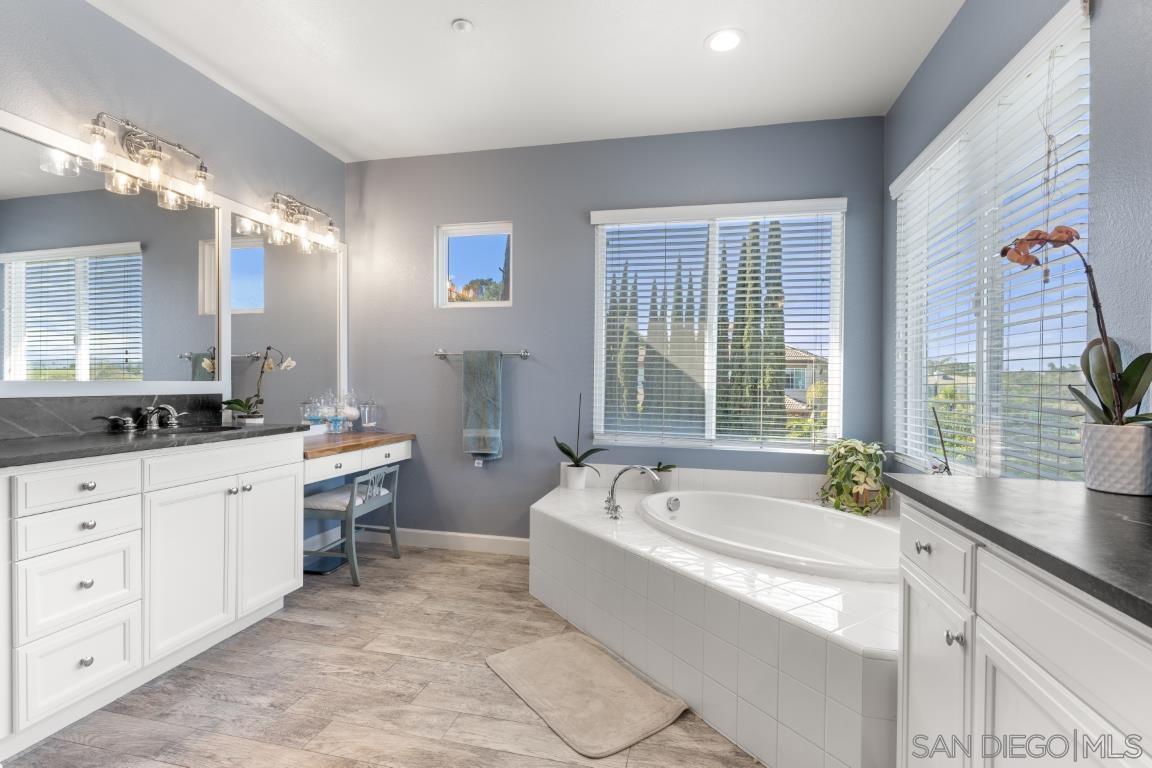 Detail Gallery Image 31 of 52 For 310  Highland Oaks, Fallbrook,  CA 92028 - 5 Beds | 4/1 Baths