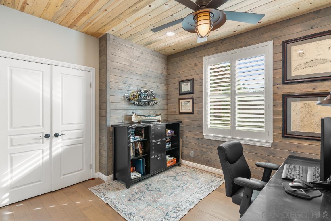 Detail Gallery Image 12 of 41 For 1195  via Encinos, Fallbrook,  CA 92028 - 5 Beds | 4 Baths