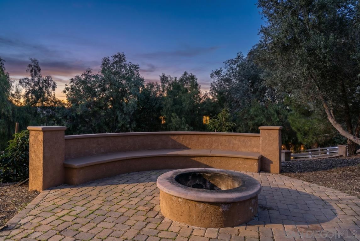 Detail Gallery Image 25 of 41 For 1195  via Encinos, Fallbrook,  CA 92028 - 5 Beds | 4 Baths