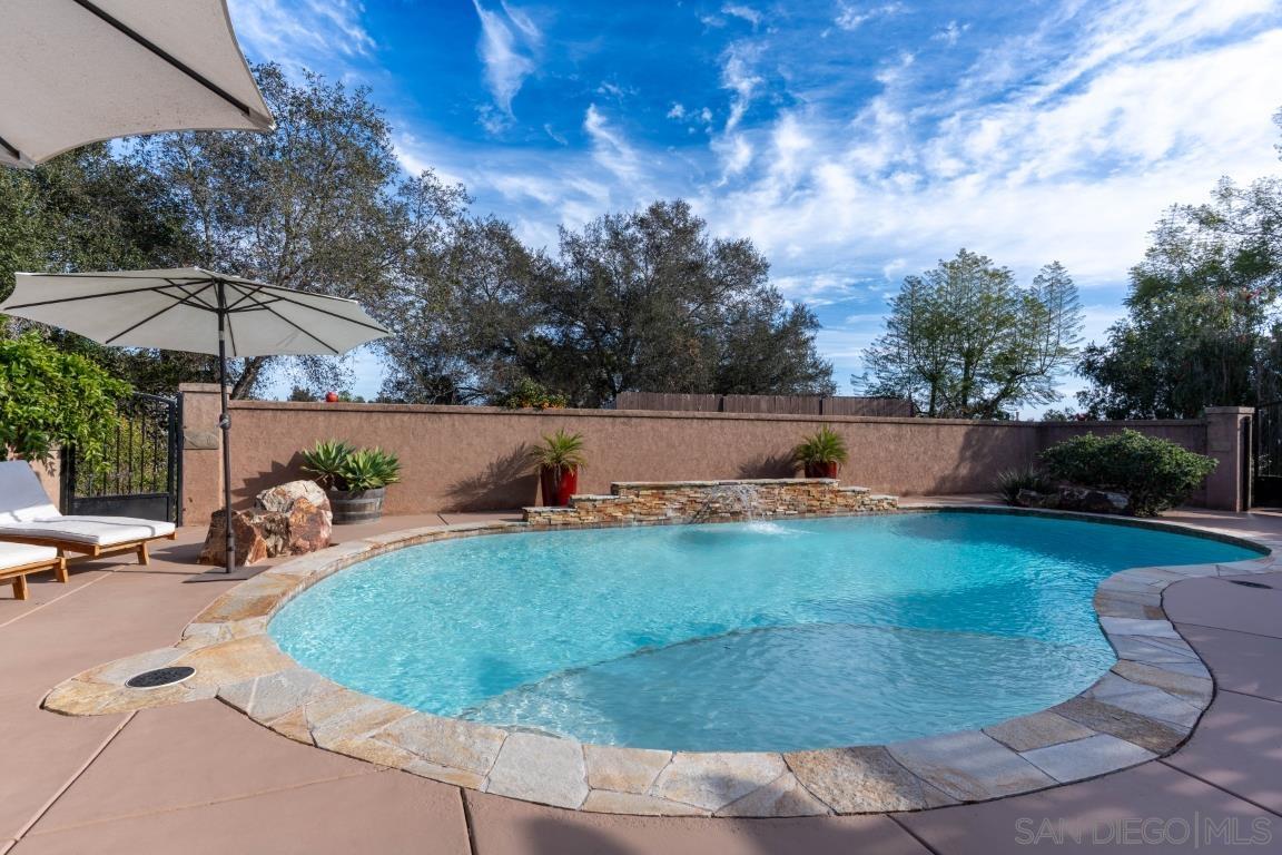 Detail Gallery Image 27 of 41 For 1195  via Encinos, Fallbrook,  CA 92028 - 5 Beds | 4 Baths