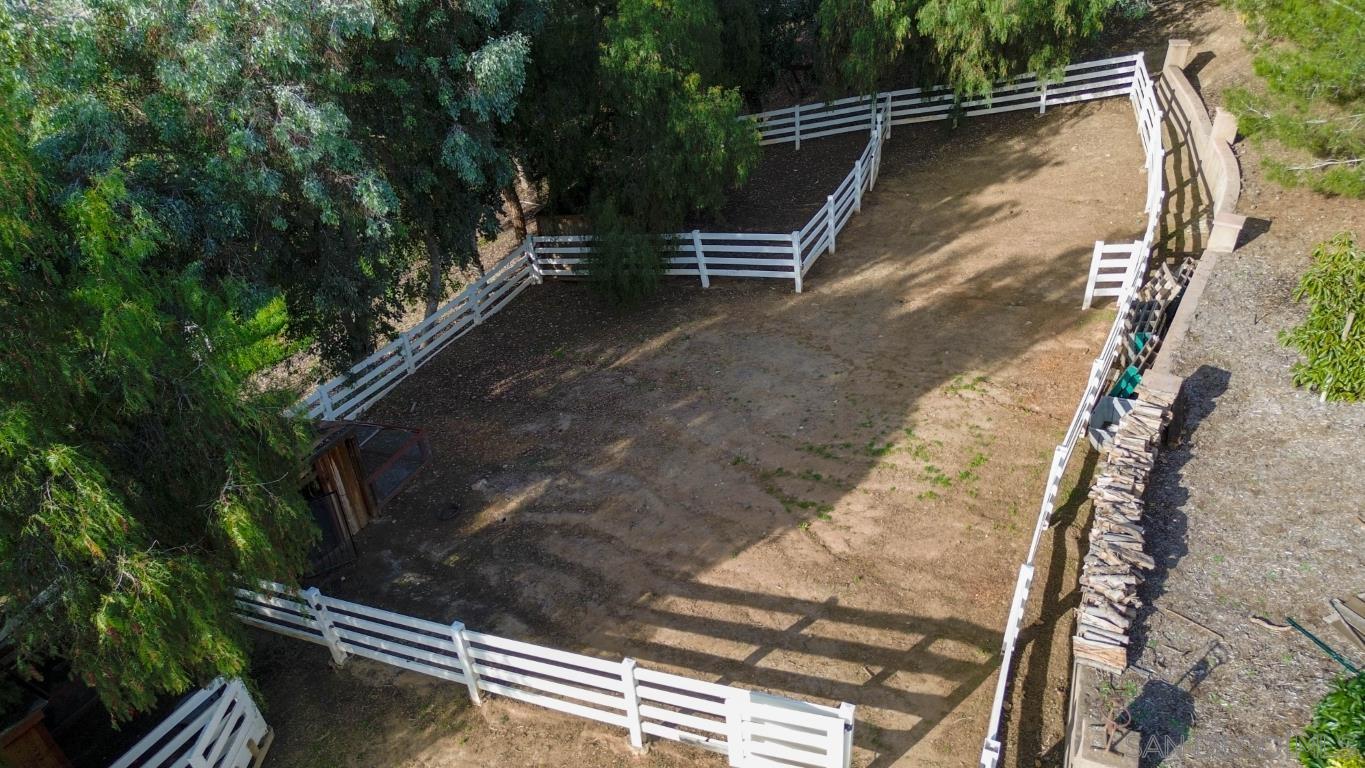 Detail Gallery Image 30 of 41 For 1195  via Encinos, Fallbrook,  CA 92028 - 5 Beds | 4 Baths