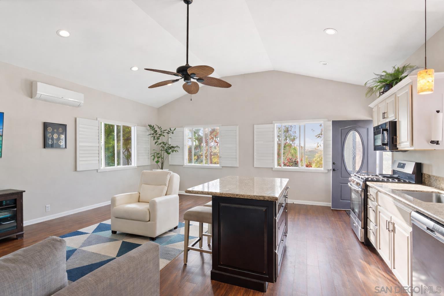 Detail Gallery Image 34 of 41 For 1195  via Encinos, Fallbrook,  CA 92028 - 5 Beds | 4 Baths