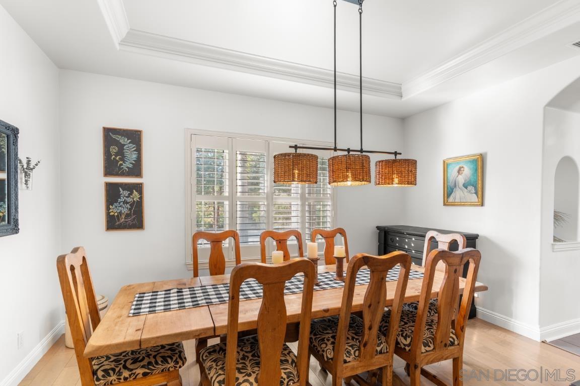 Detail Gallery Image 9 of 41 For 1195  via Encinos, Fallbrook,  CA 92028 - 5 Beds | 4 Baths