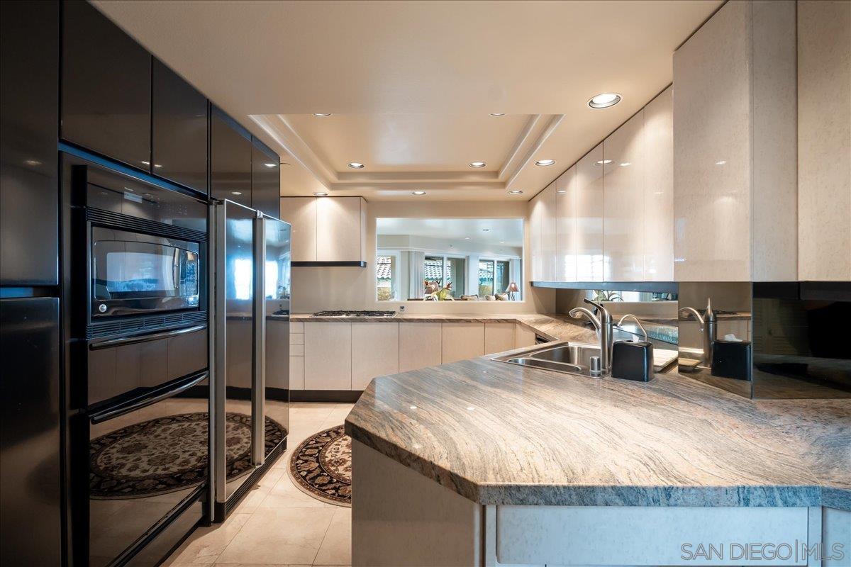 Detail Gallery Image 30 of 45 For 333  Coast Blvd  #8,  La Jolla,  CA 92037 - 2 Beds | 2 Baths