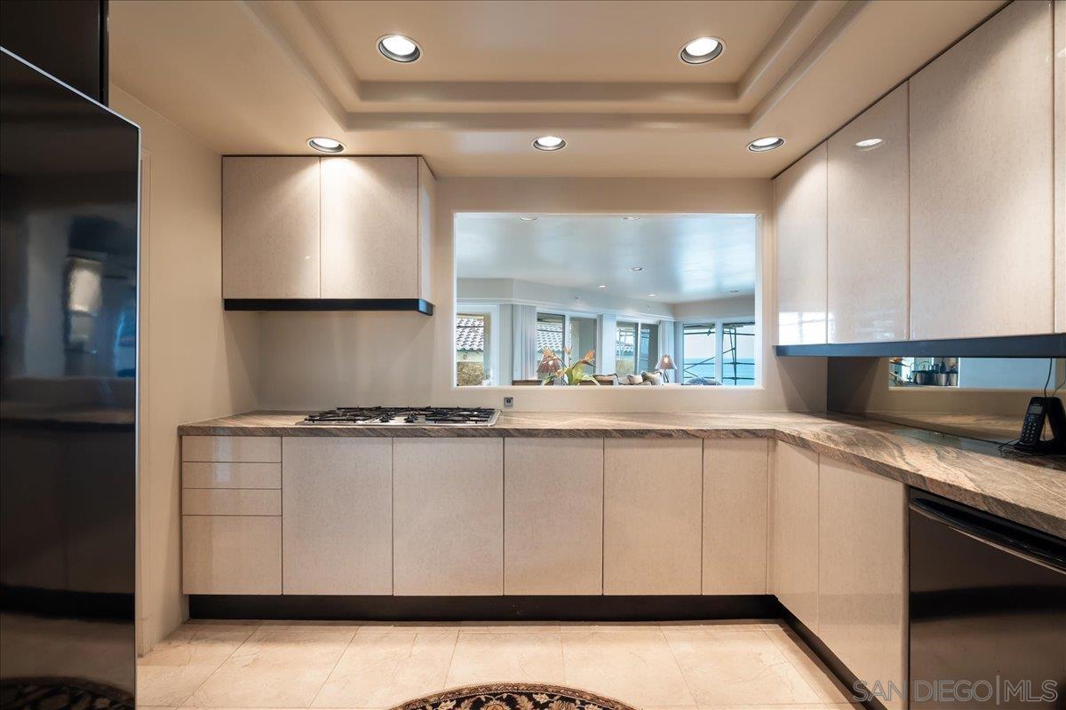 Detail Gallery Image 34 of 45 For 333  Coast Blvd  #8,  La Jolla,  CA 92037 - 2 Beds | 2 Baths