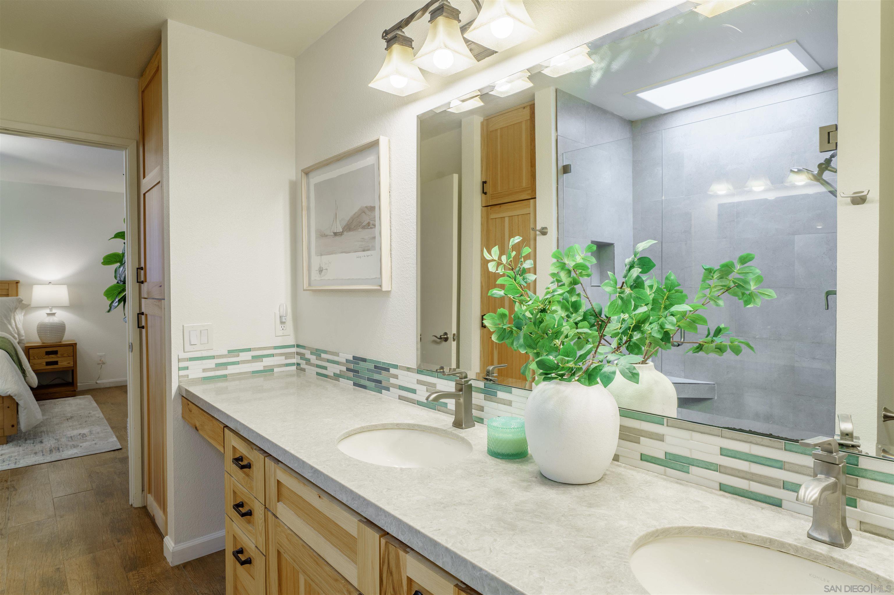 Detail Gallery Image 4 of 32 For 4382  Dowitcher Way, Oceanside,  CA 92057 - 2 Beds | 2 Baths