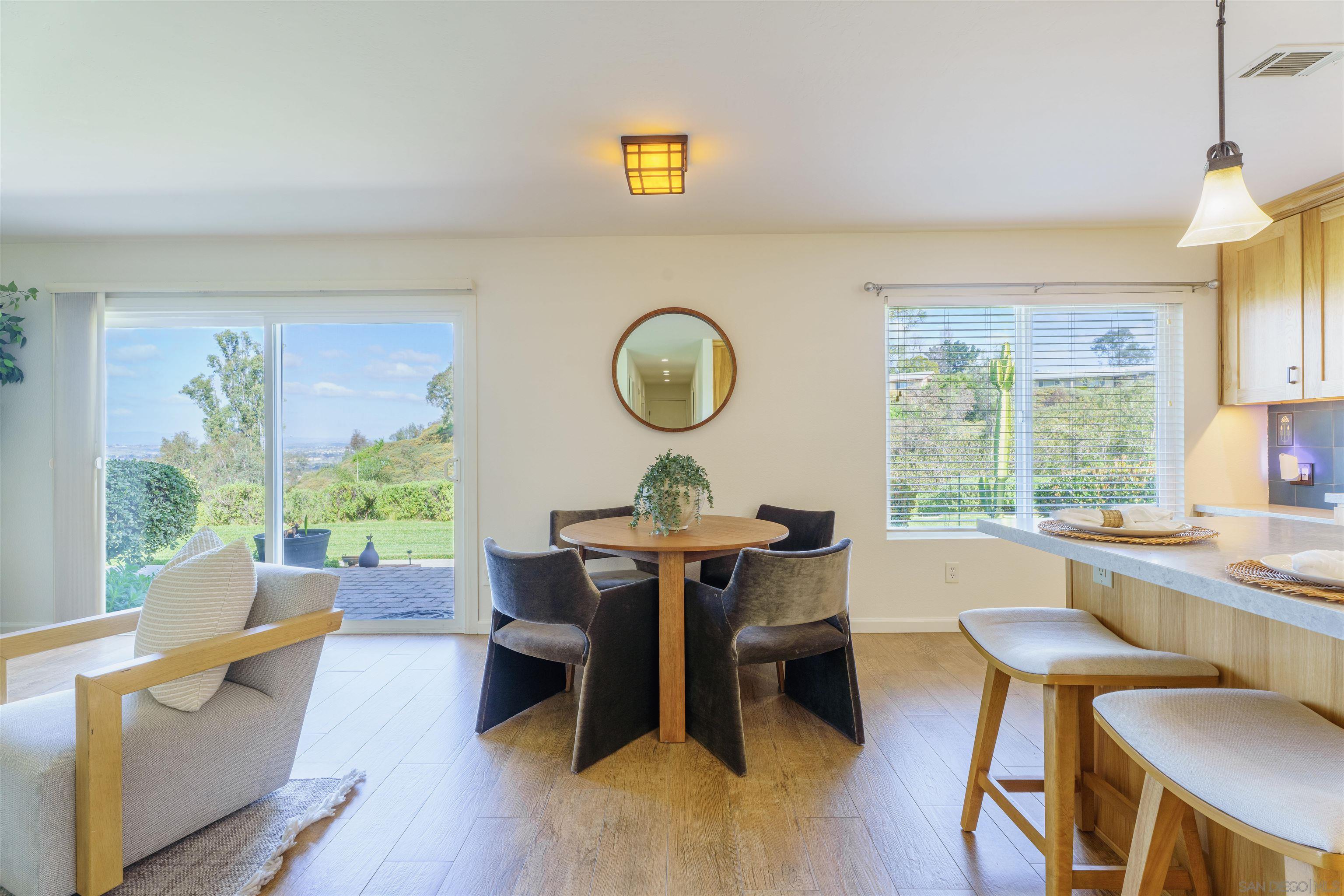 Detail Gallery Image 6 of 32 For 4382  Dowitcher Way, Oceanside,  CA 92057 - 2 Beds | 2 Baths