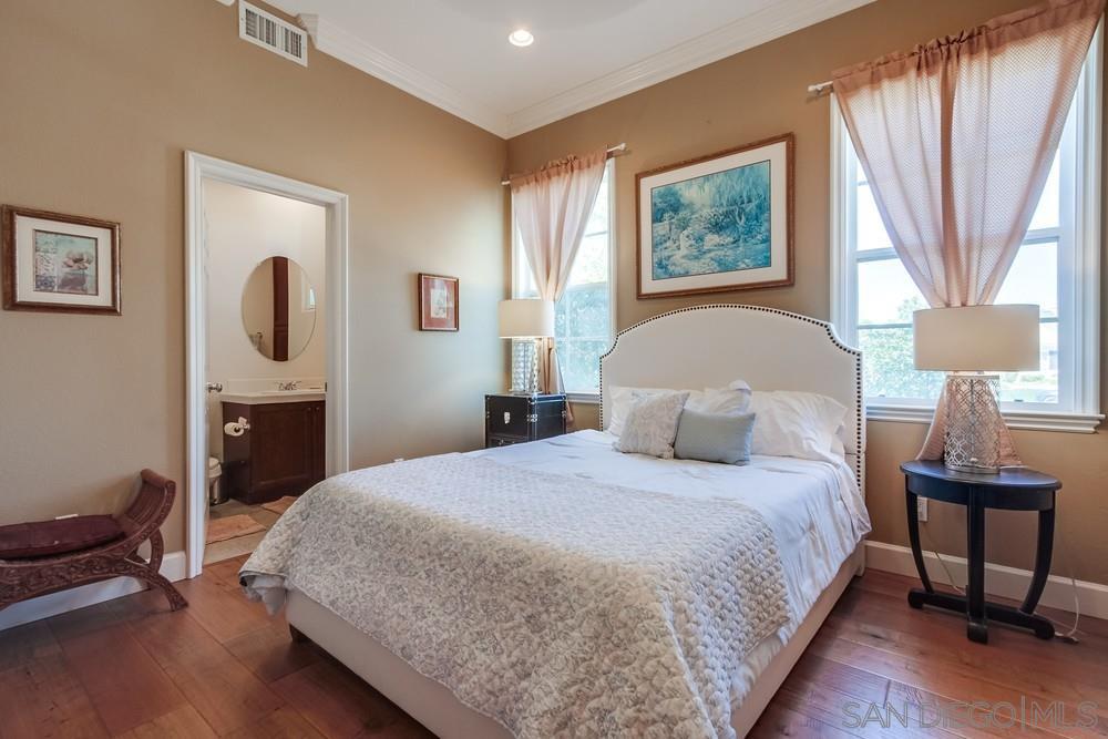 Detail Gallery Image 13 of 74 For 9373  Fostoria Ct, San Diego,  CA 92127 - 5 Beds | 5/1 Baths