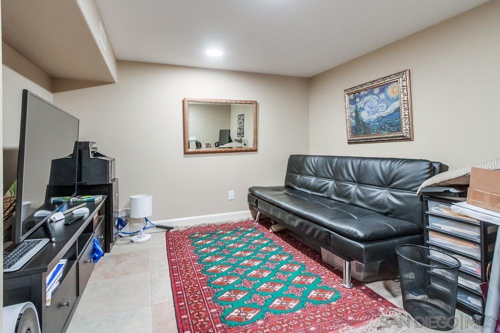 Detail Gallery Image 14 of 74 For 9373  Fostoria Ct, San Diego,  CA 92127 - 5 Beds | 5/1 Baths