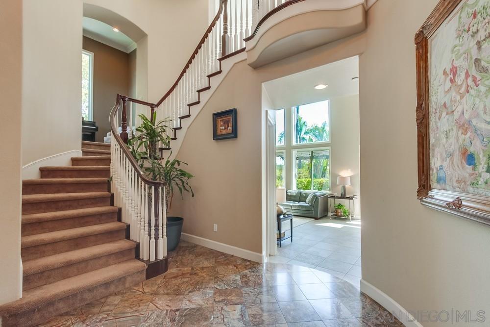 Detail Gallery Image 15 of 74 For 9373  Fostoria Ct, San Diego,  CA 92127 - 5 Beds | 5/1 Baths