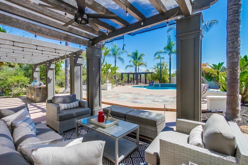 Detail Gallery Image 28 of 74 For 9373  Fostoria Ct, San Diego,  CA 92127 - 5 Beds | 5/1 Baths