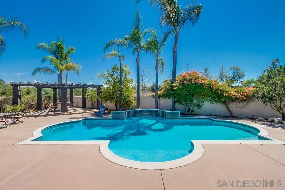 Detail Gallery Image 32 of 74 For 9373  Fostoria Ct, San Diego,  CA 92127 - 5 Beds | 5/1 Baths