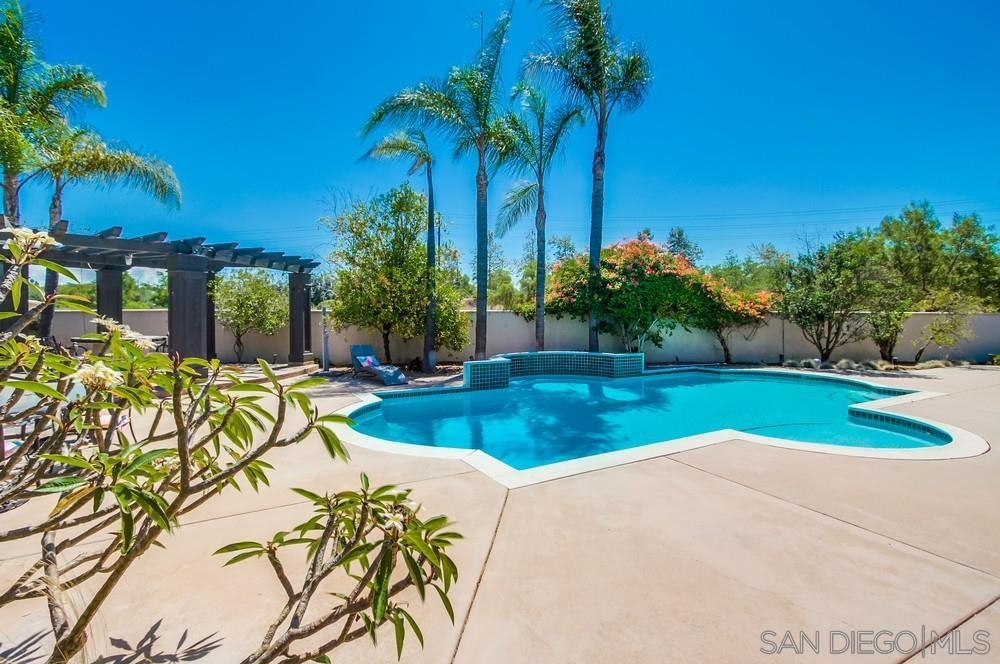 Detail Gallery Image 33 of 74 For 9373  Fostoria Ct, San Diego,  CA 92127 - 5 Beds | 5/1 Baths