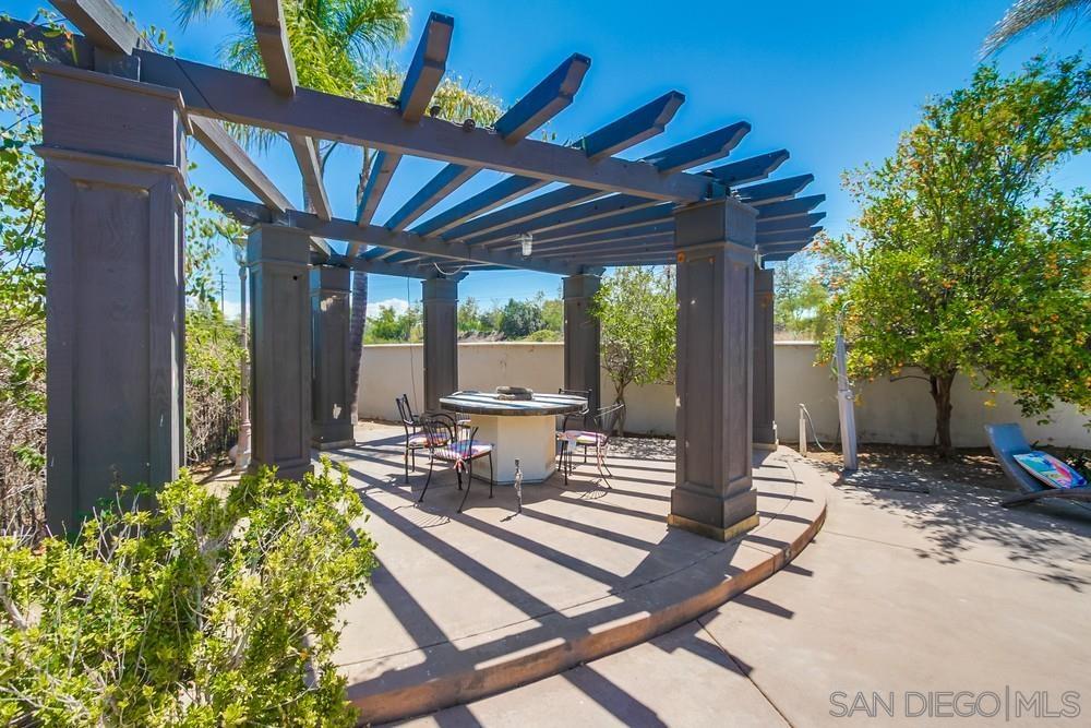 Detail Gallery Image 38 of 74 For 9373  Fostoria Ct, San Diego,  CA 92127 - 5 Beds | 5/1 Baths